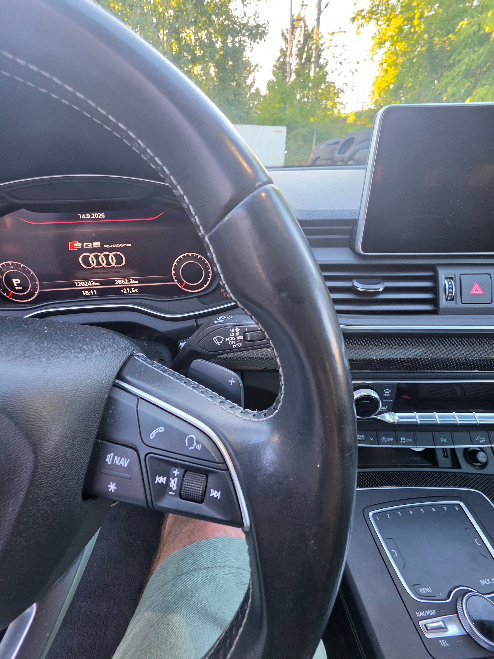 AUDI SQ5 3.0 TFSI quattro S-tronic-image-13