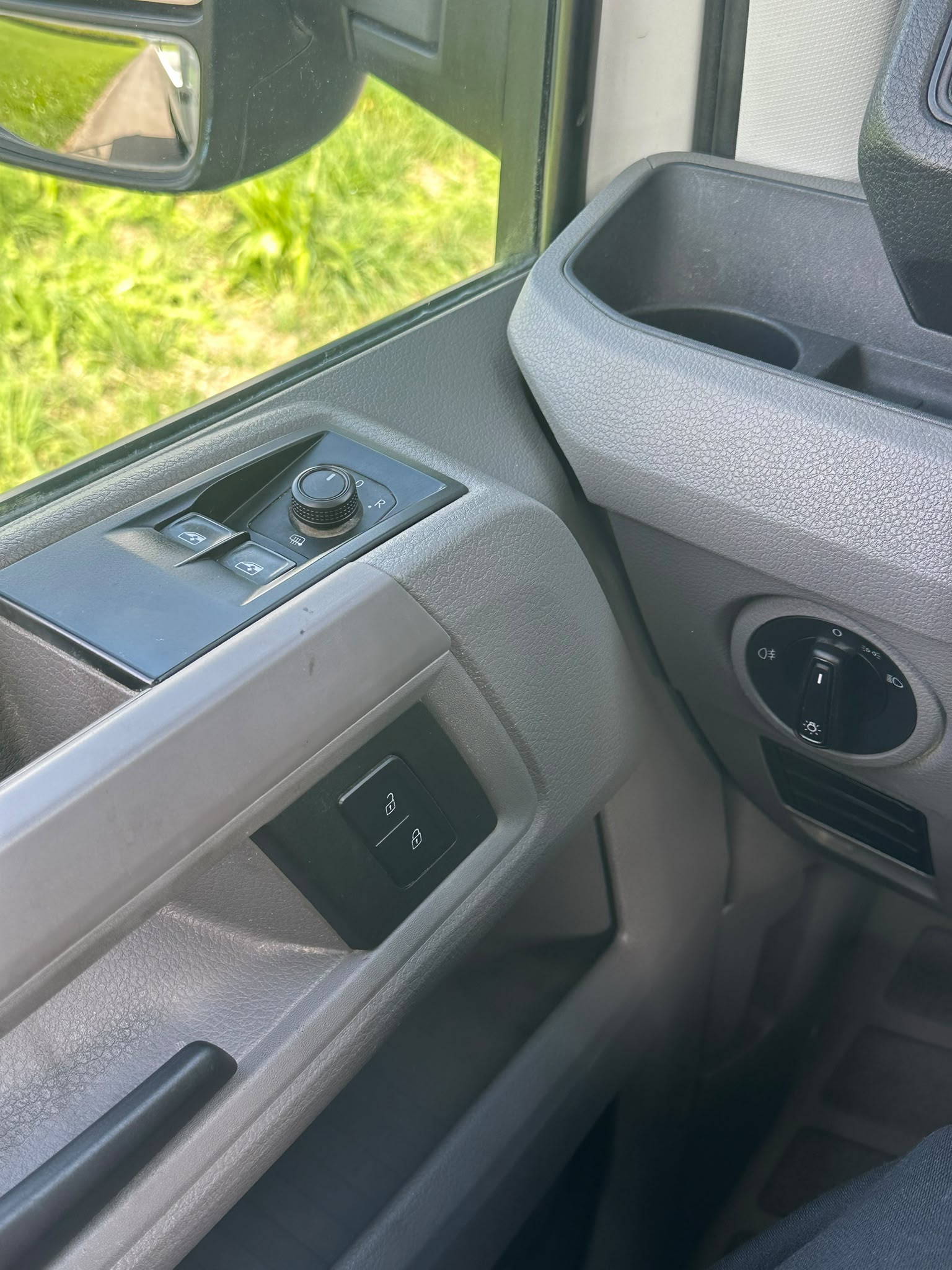 VW Crafter 35 2.0 TDI L3-image-17