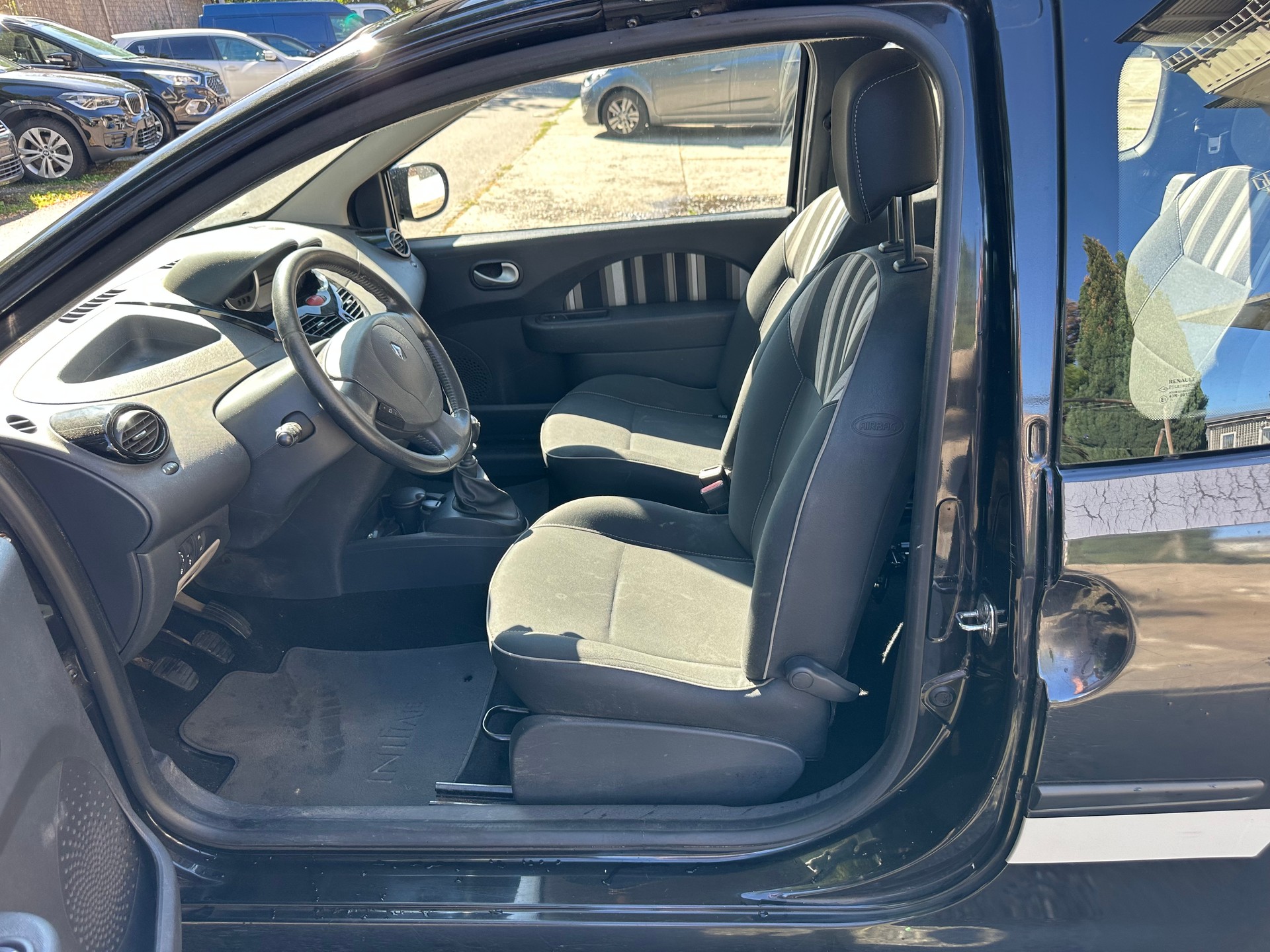RENAULT Twingo 1.2 16V Night & Day-image-8