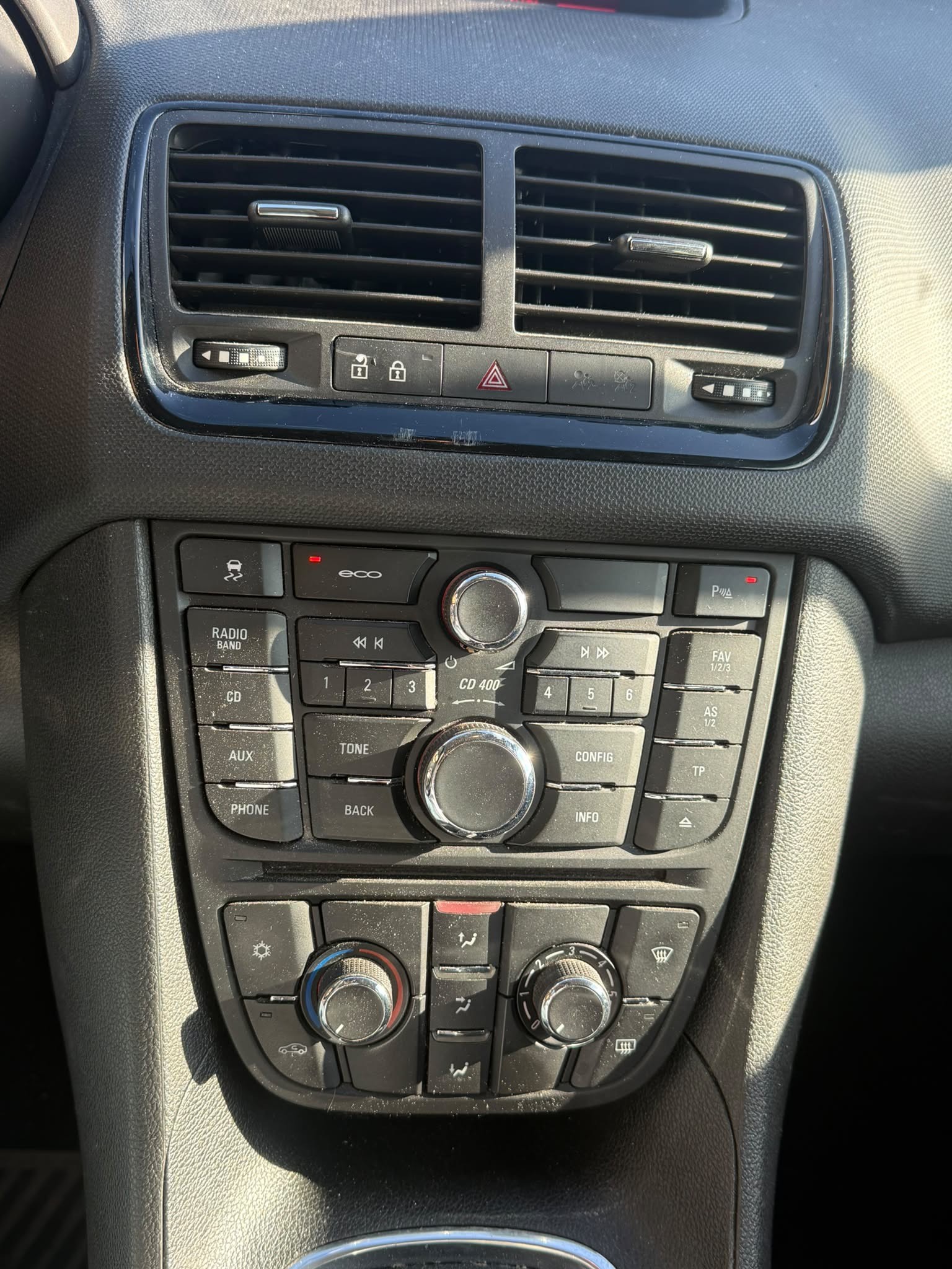 OPEL Meriva 1.4 Turbo Cosmo-image-13