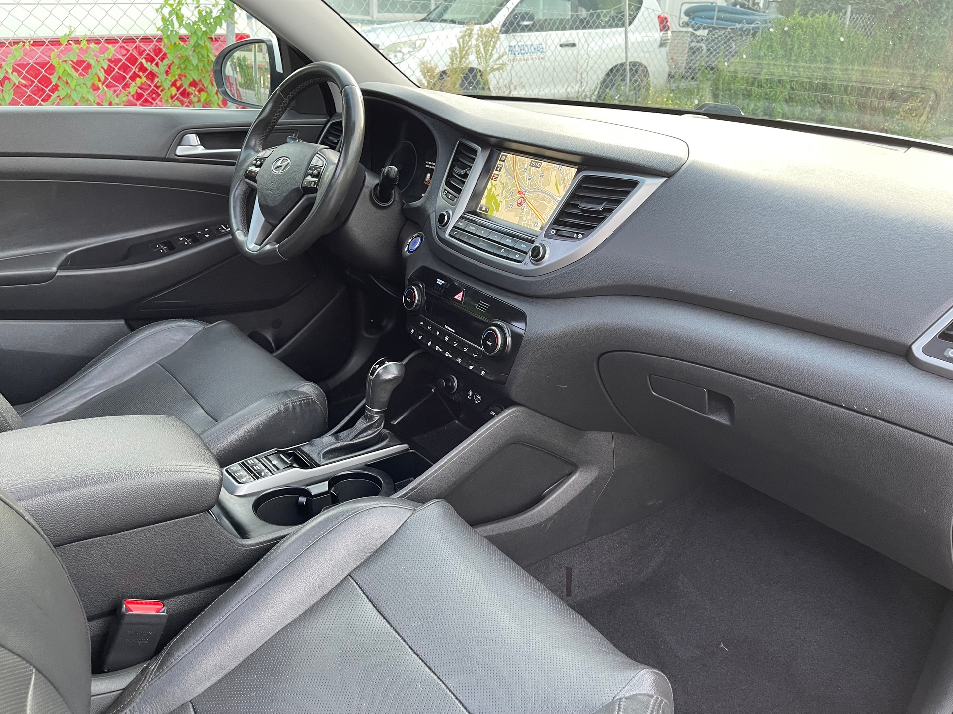 HYUNDAI Tucson 2.0 CRDI Vertex 4WD Automatic-image-6