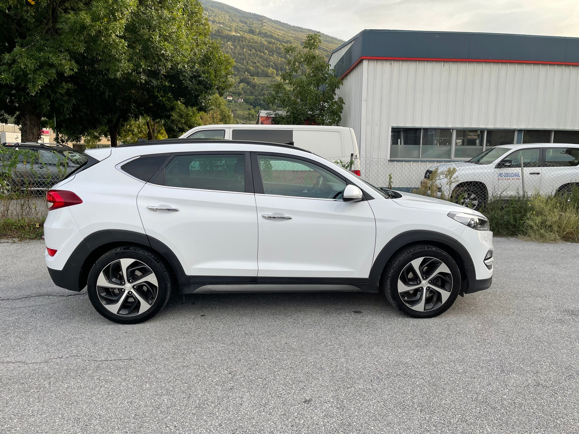 HYUNDAI Tucson 2.0 CRDI Vertex 4WD Automatic-image-16
