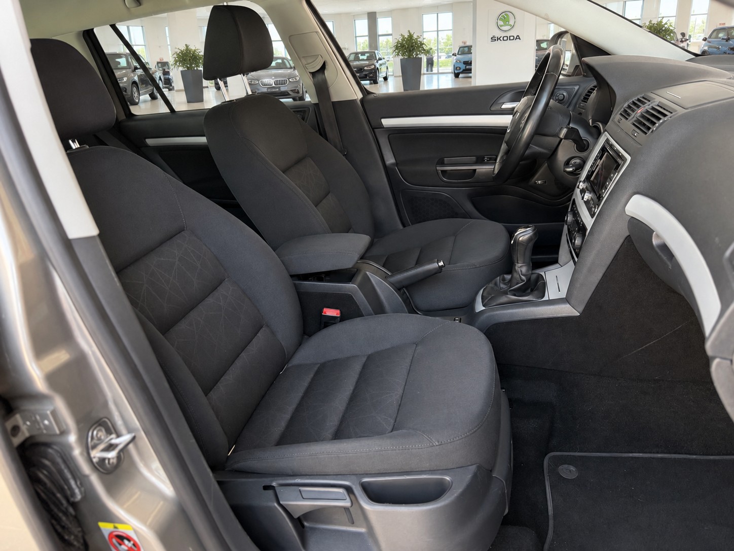 SKODA Octavia Combi 1.8 TSI Swiss Adventure 4x4-image-8