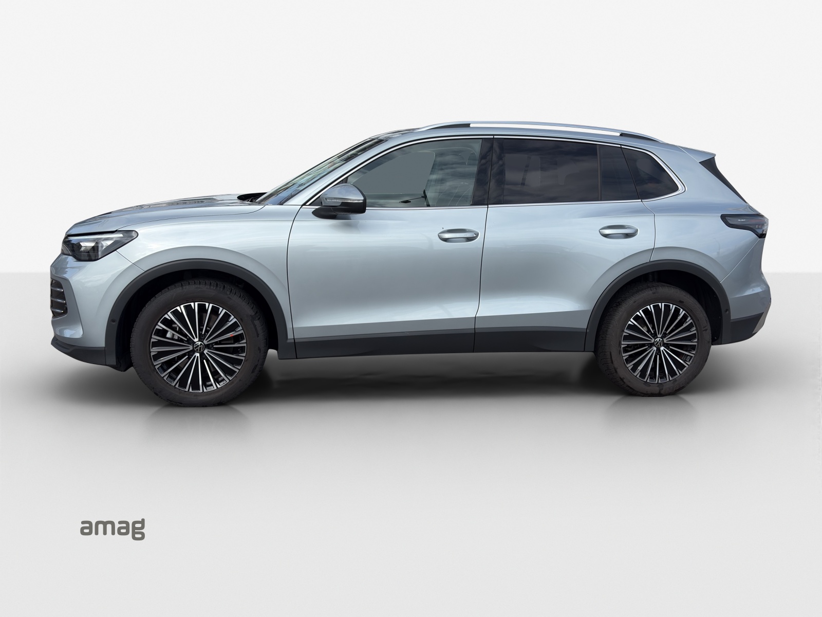 VW Tiguan 2.0 TSI DSG Elegance 4Motion-image-1