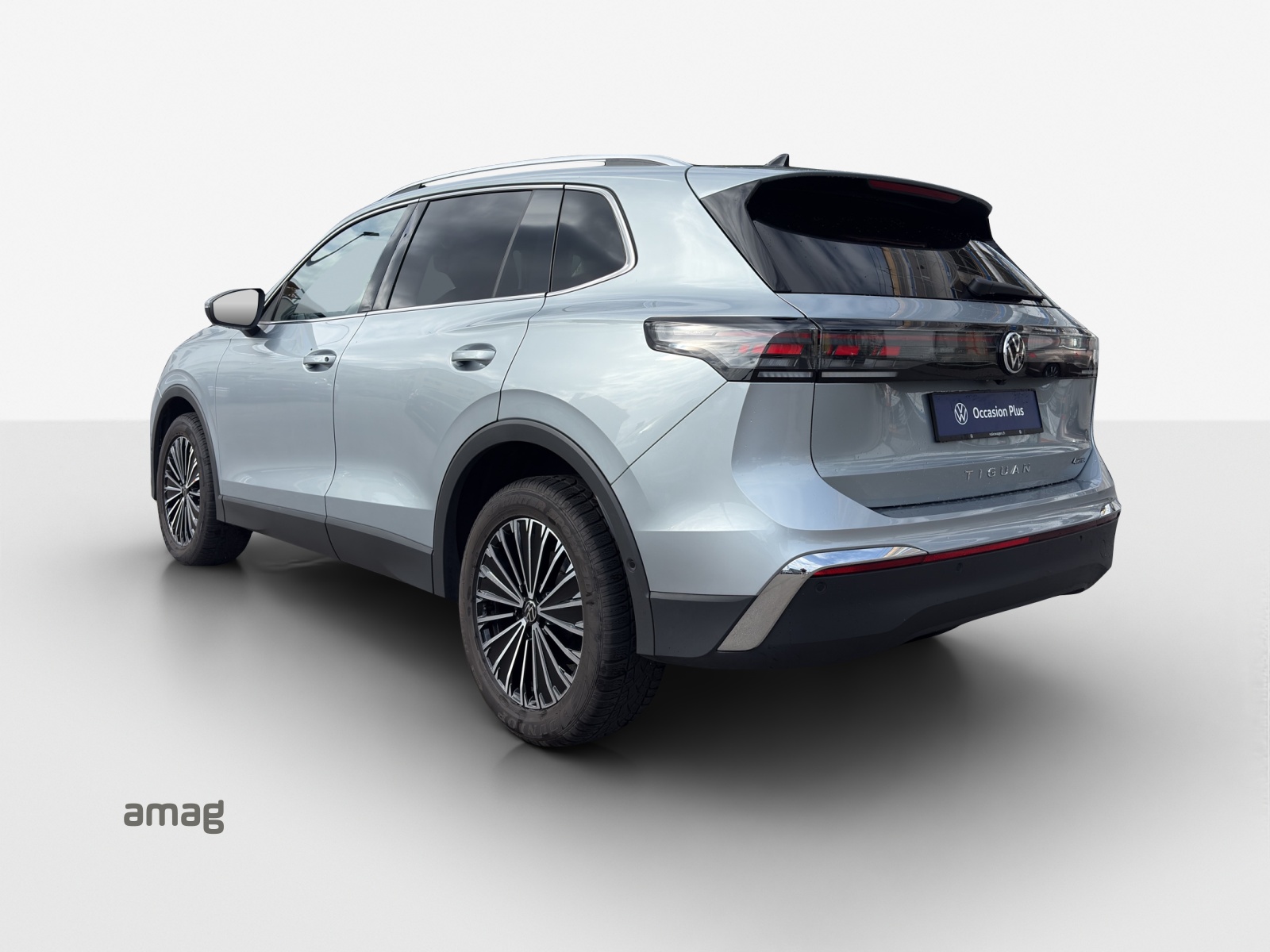 VW Tiguan 2.0 TSI DSG Elegance 4Motion-image-2