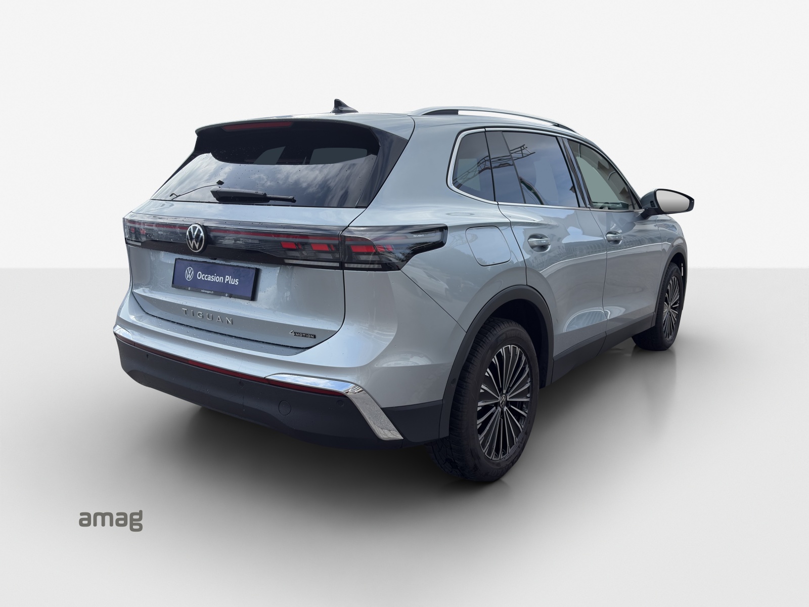VW Tiguan 2.0 TSI DSG Elegance 4Motion-image-4