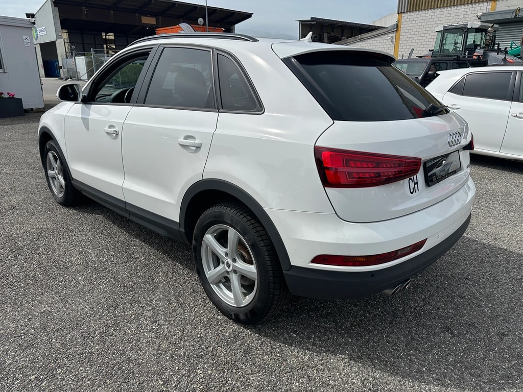 AUDI Q3 2.0 TDI quattro S-tronic-image-5