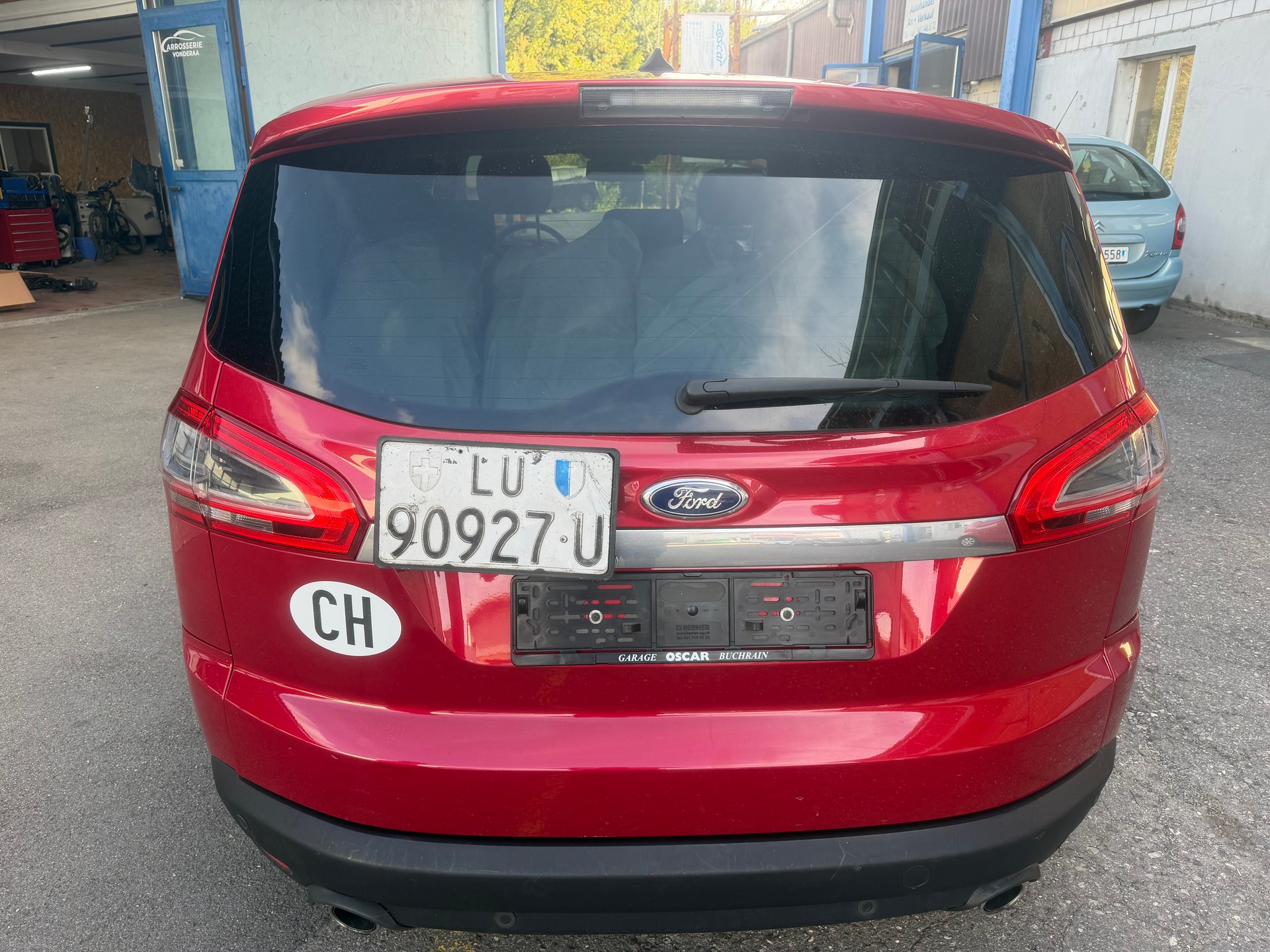 FORD S-Max 2.2 TDCi TitaniumS Automatic-image-10