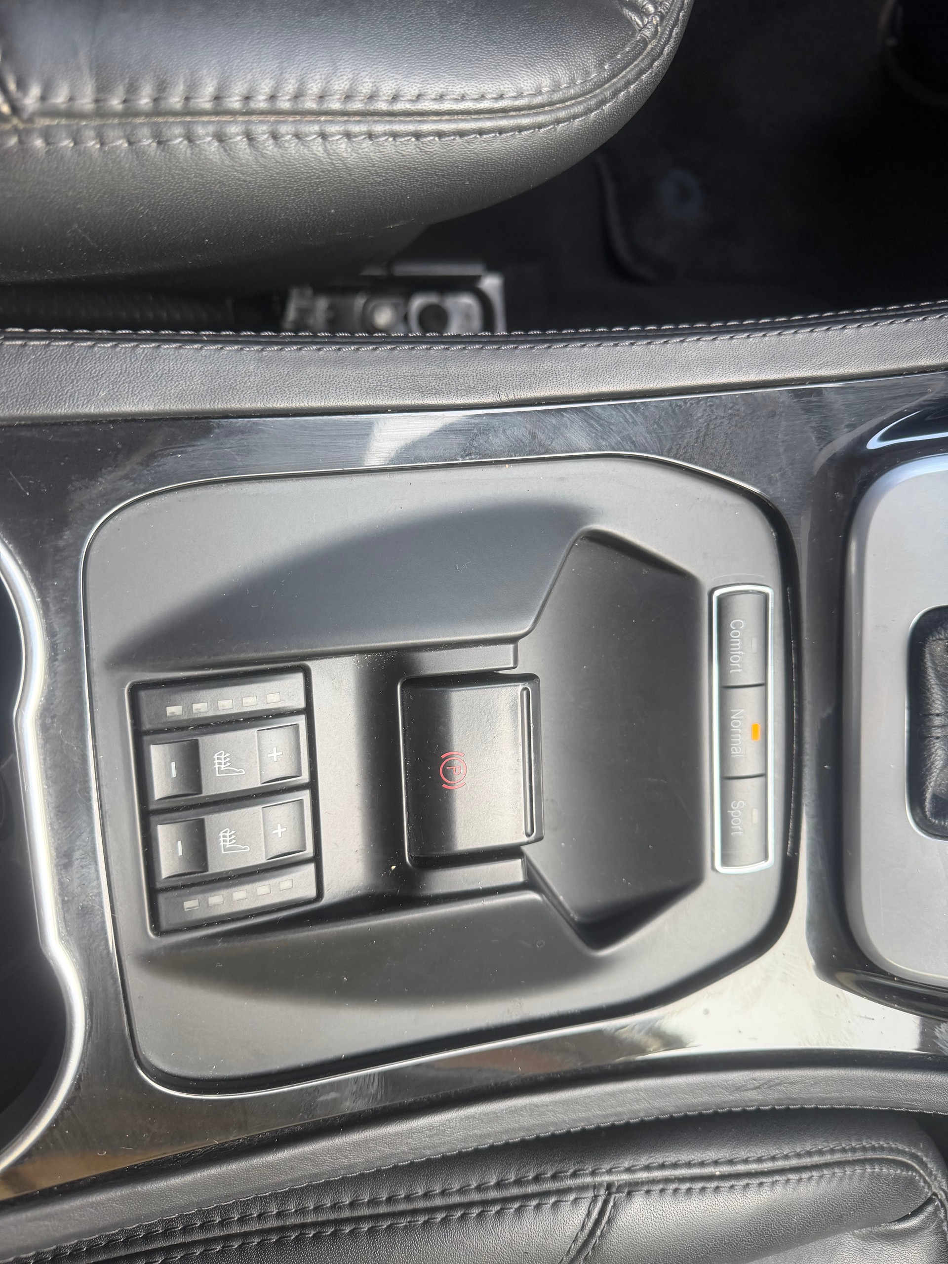 FORD S-Max 2.2 TDCi TitaniumS Automatic-image-5