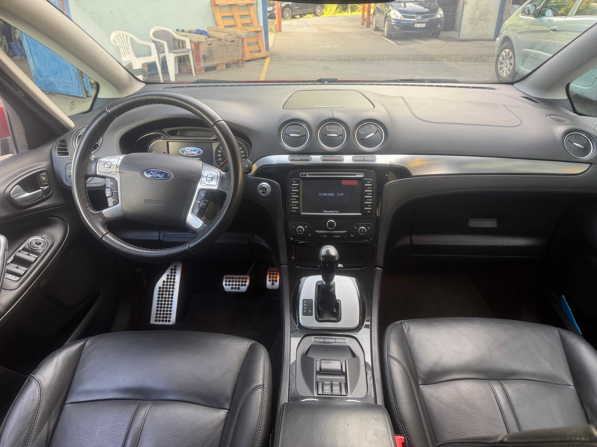 FORD S-Max 2.2 TDCi TitaniumS Automatic-image-1