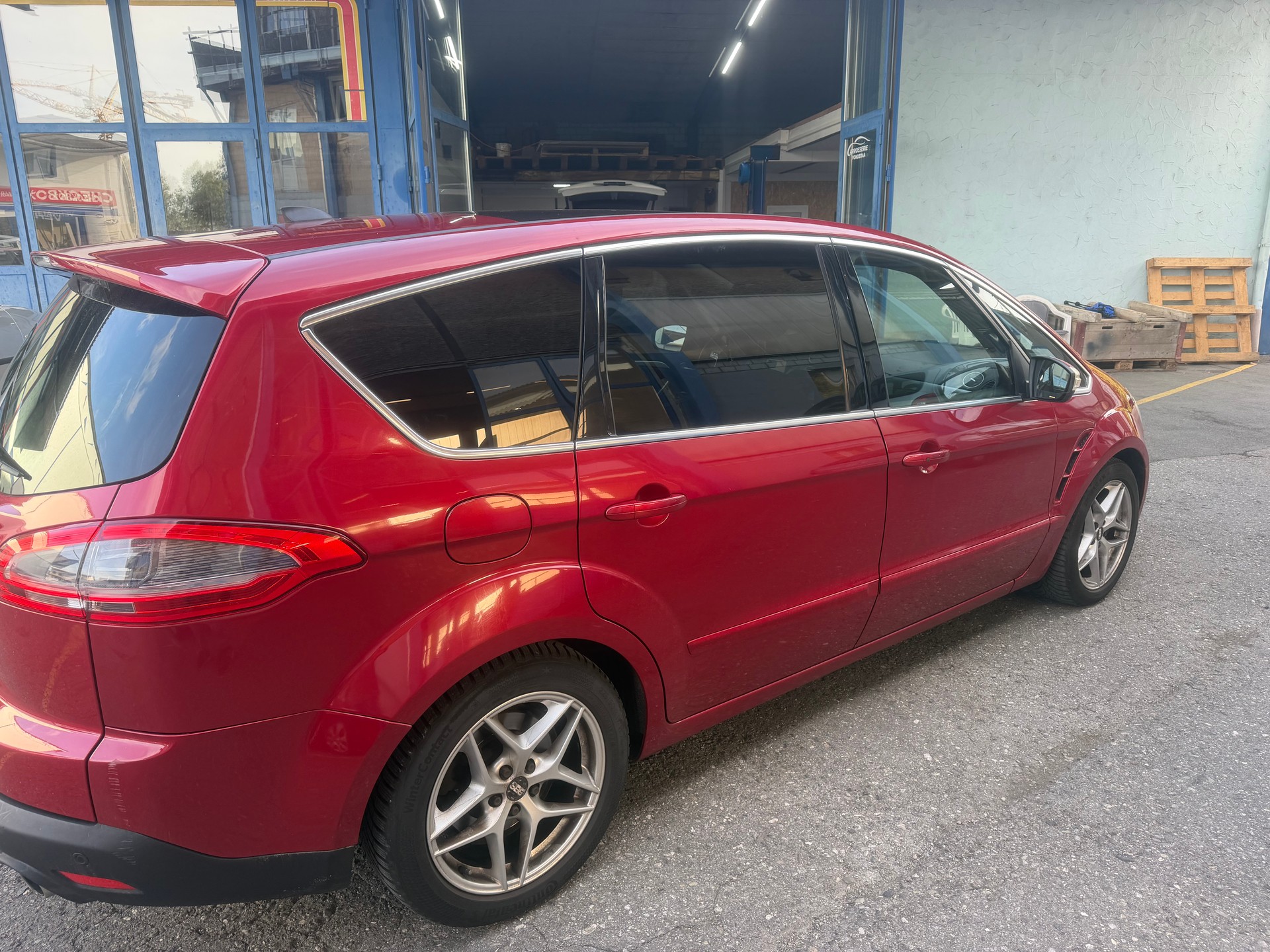 FORD S-Max 2.2 TDCi TitaniumS Automatic-image-8