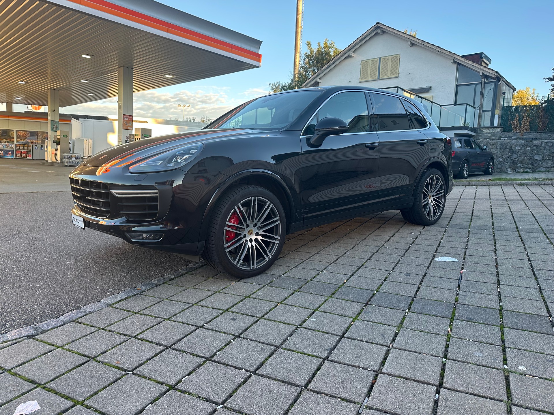 PORSCHE Cayenne Turbo
