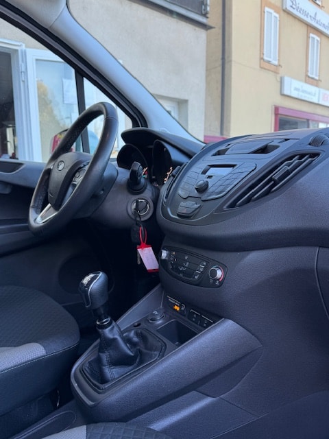 FORD Tourneo Courier 1.0 SCTi Trend-image-8