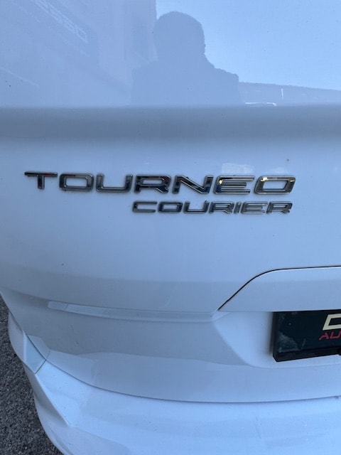 FORD Tourneo Courier 1.0 SCTi Trend-image-22