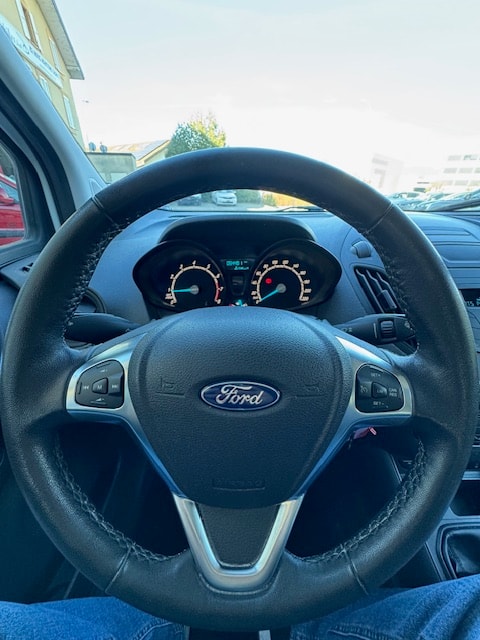 FORD Tourneo Courier 1.0 SCTi Trend-image-9