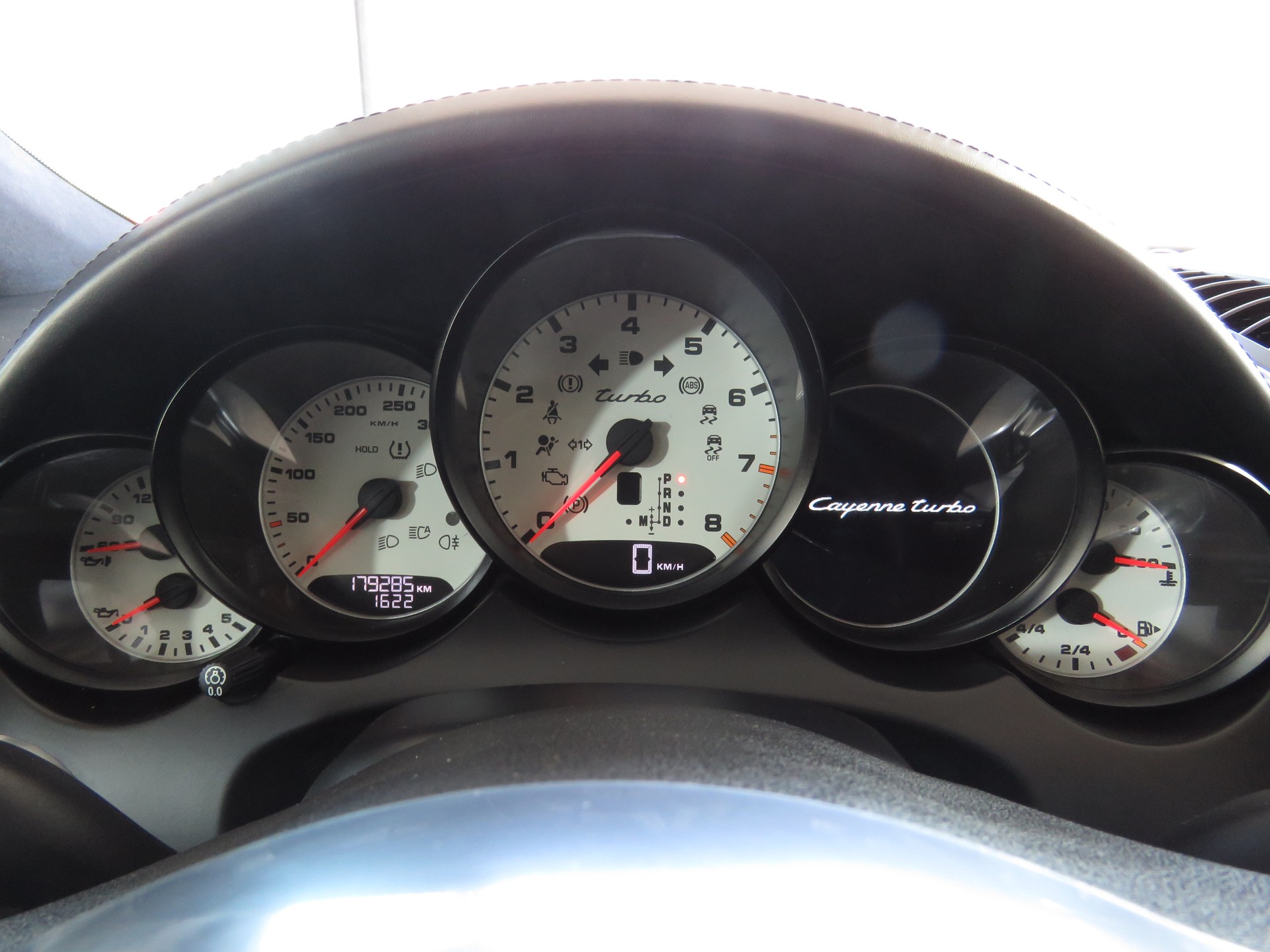 PORSCHE Cayenne Turbo Automat (AHK 3.5 t)-image-15