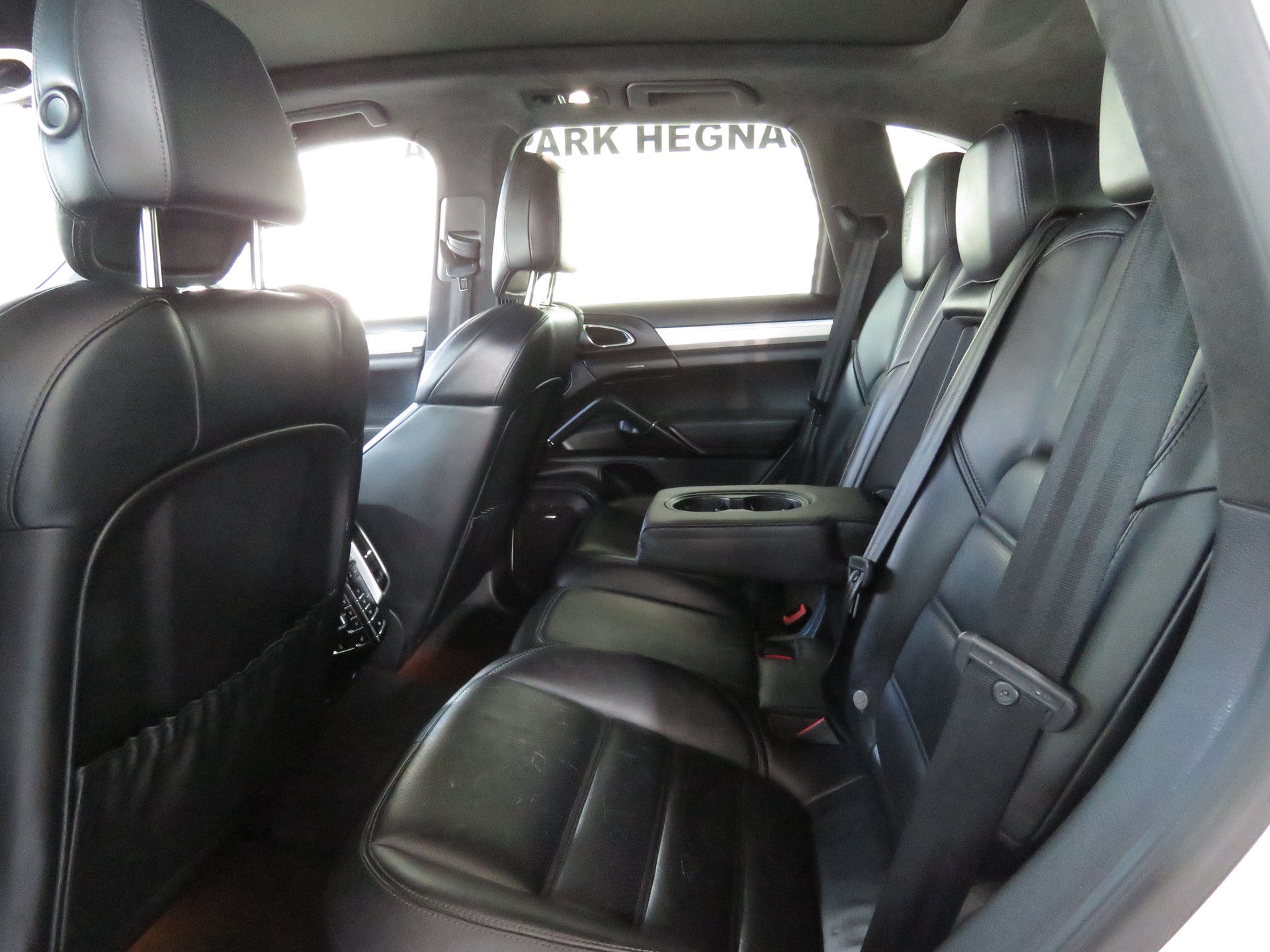 PORSCHE Cayenne Turbo Automat (AHK 3.5 t)-image-8