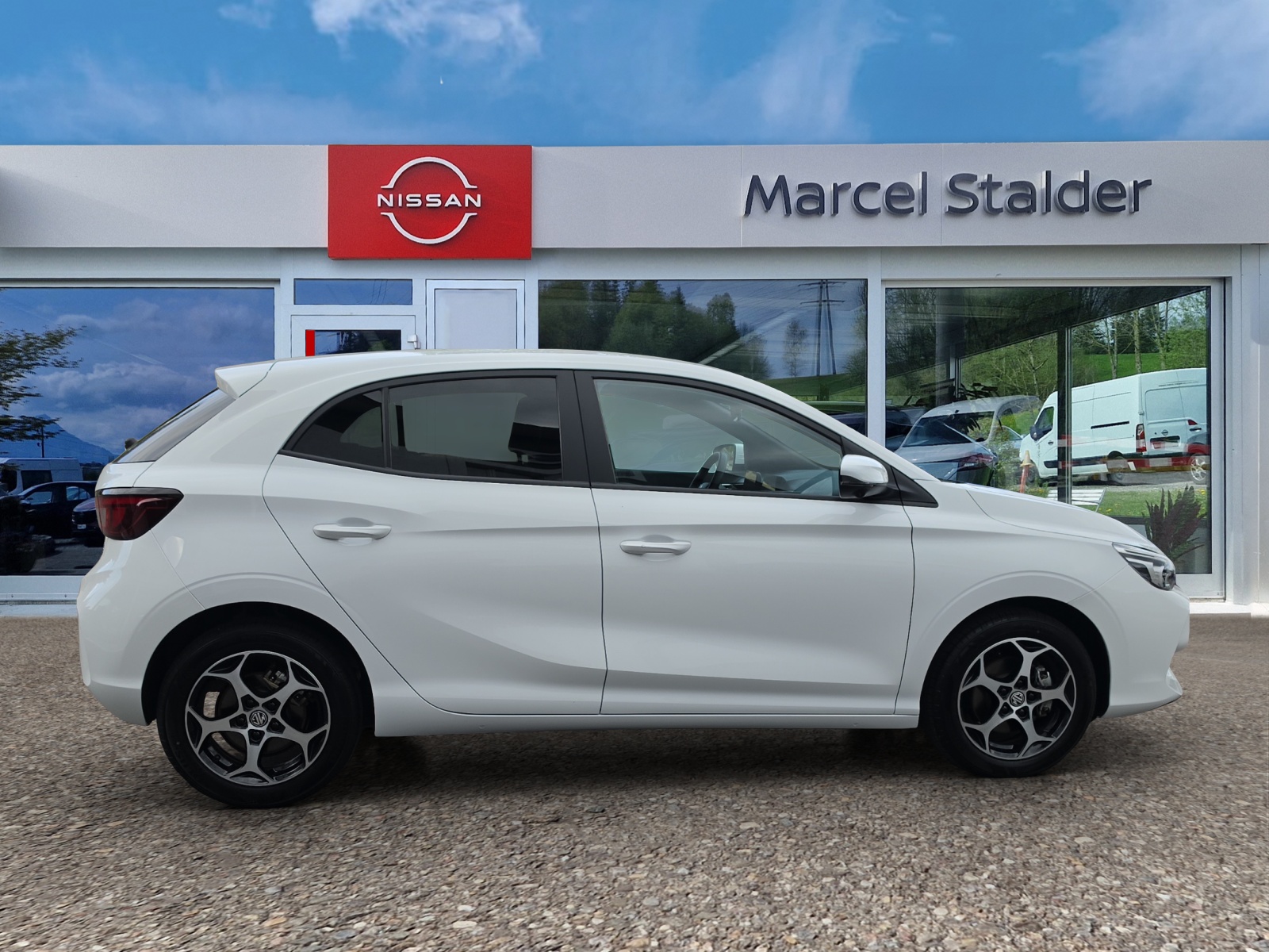MG 3 1.5 Hybrid Luxury Aut.-image-3