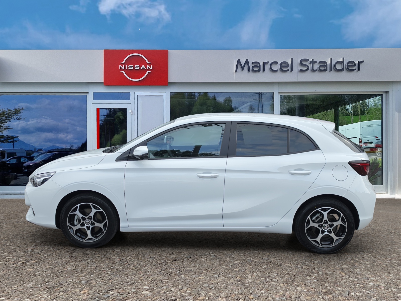 MG 3 1.5 Hybrid Luxury Aut.-image-1
