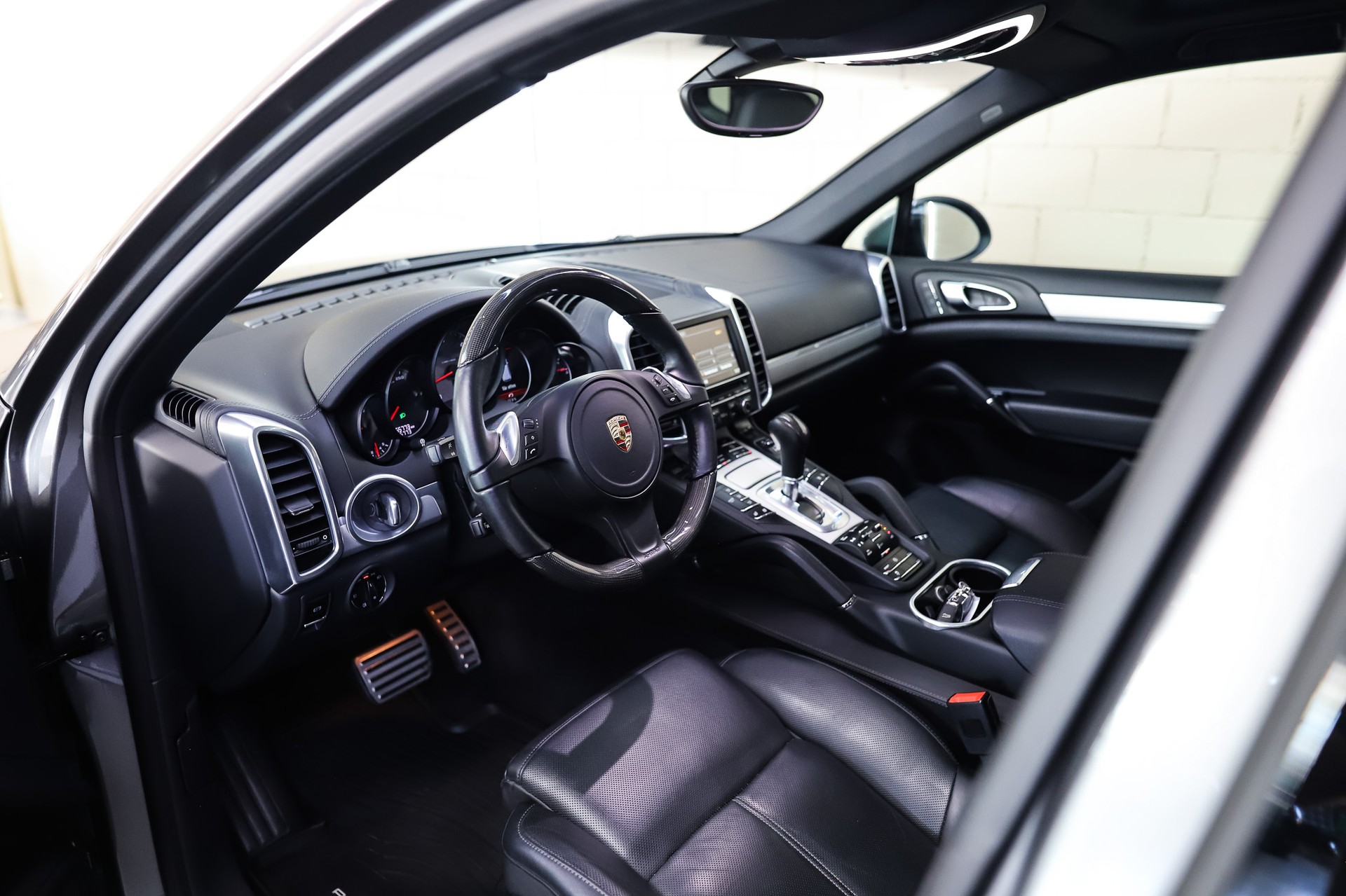 PORSCHE Cayenne S Diesel * Porsche Approved Garantie *-image-6