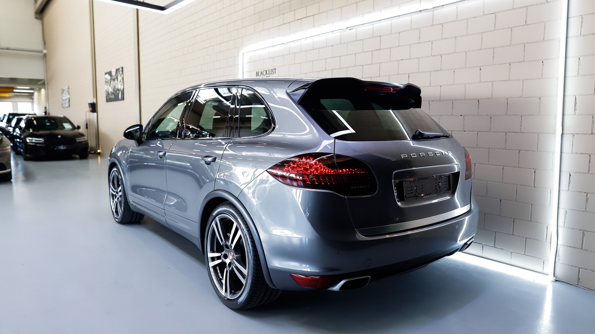 PORSCHE Cayenne S Diesel * Porsche Approved Garantie *-image-4