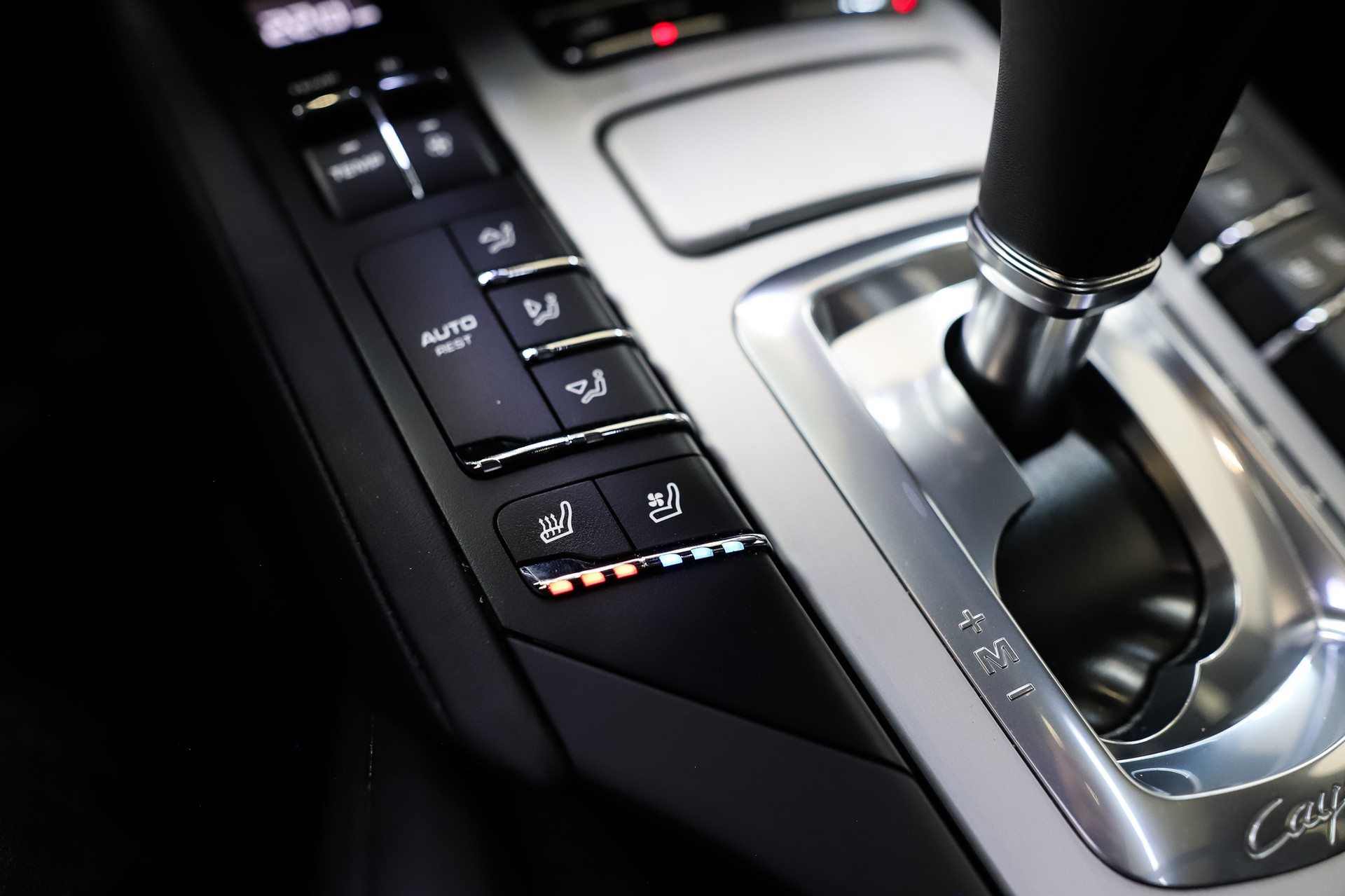 PORSCHE Cayenne S Diesel * Porsche Approved Garantie *-image-15