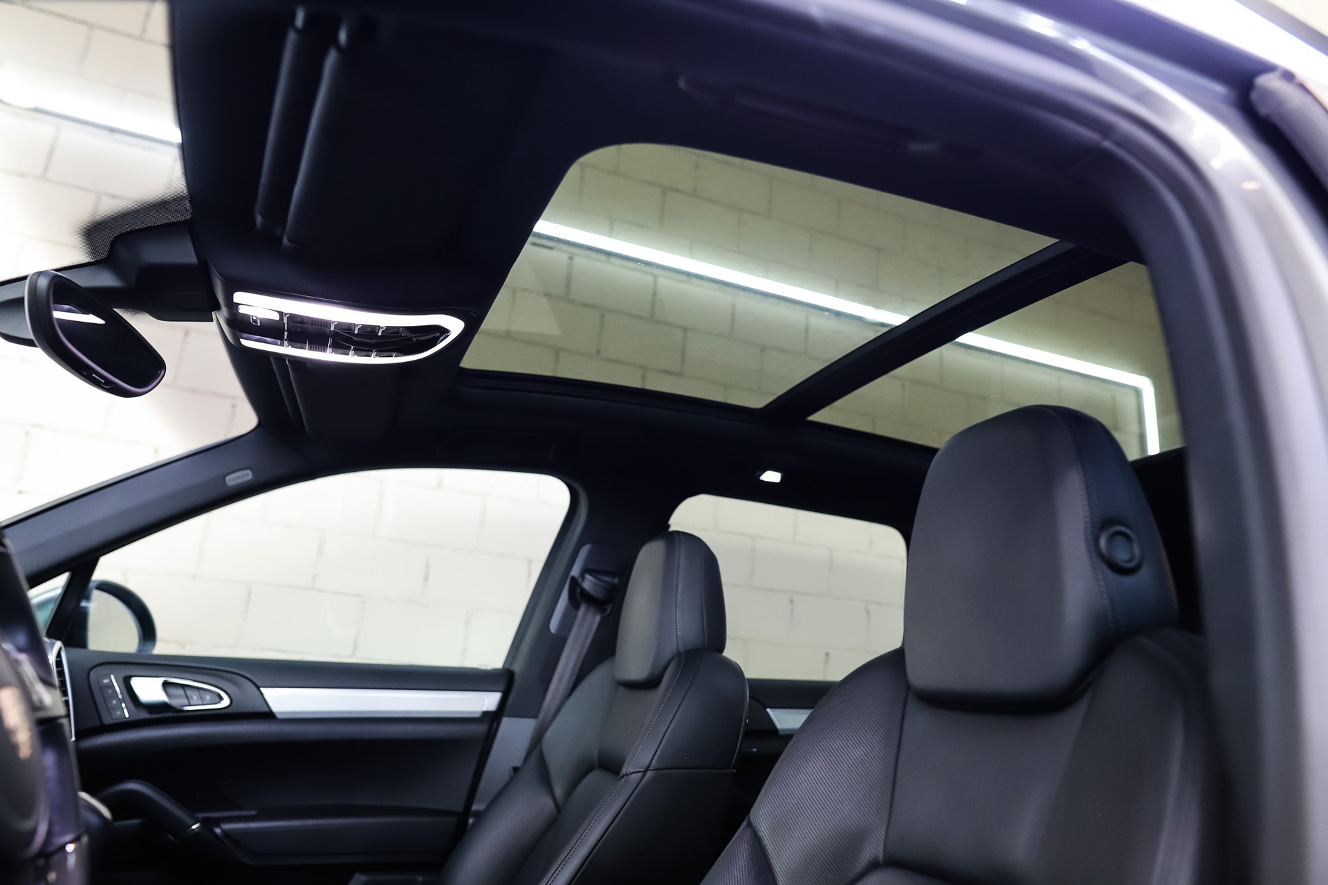 PORSCHE Cayenne S Diesel * Porsche Approved Garantie *-image-17