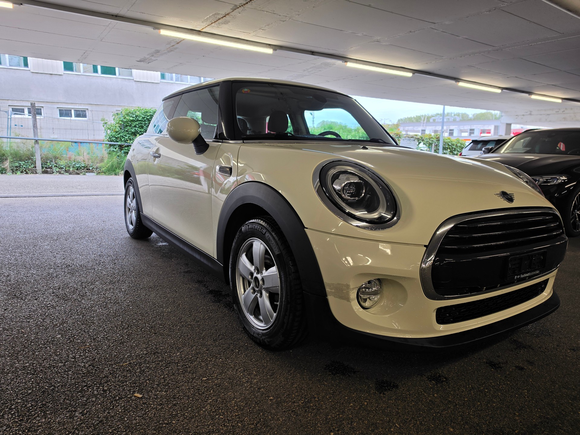MINI Cooper-image-1