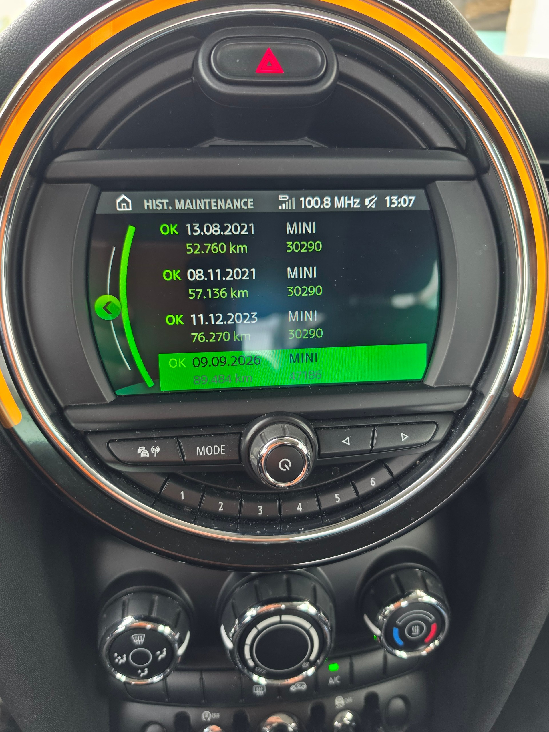 MINI Cooper-image-9