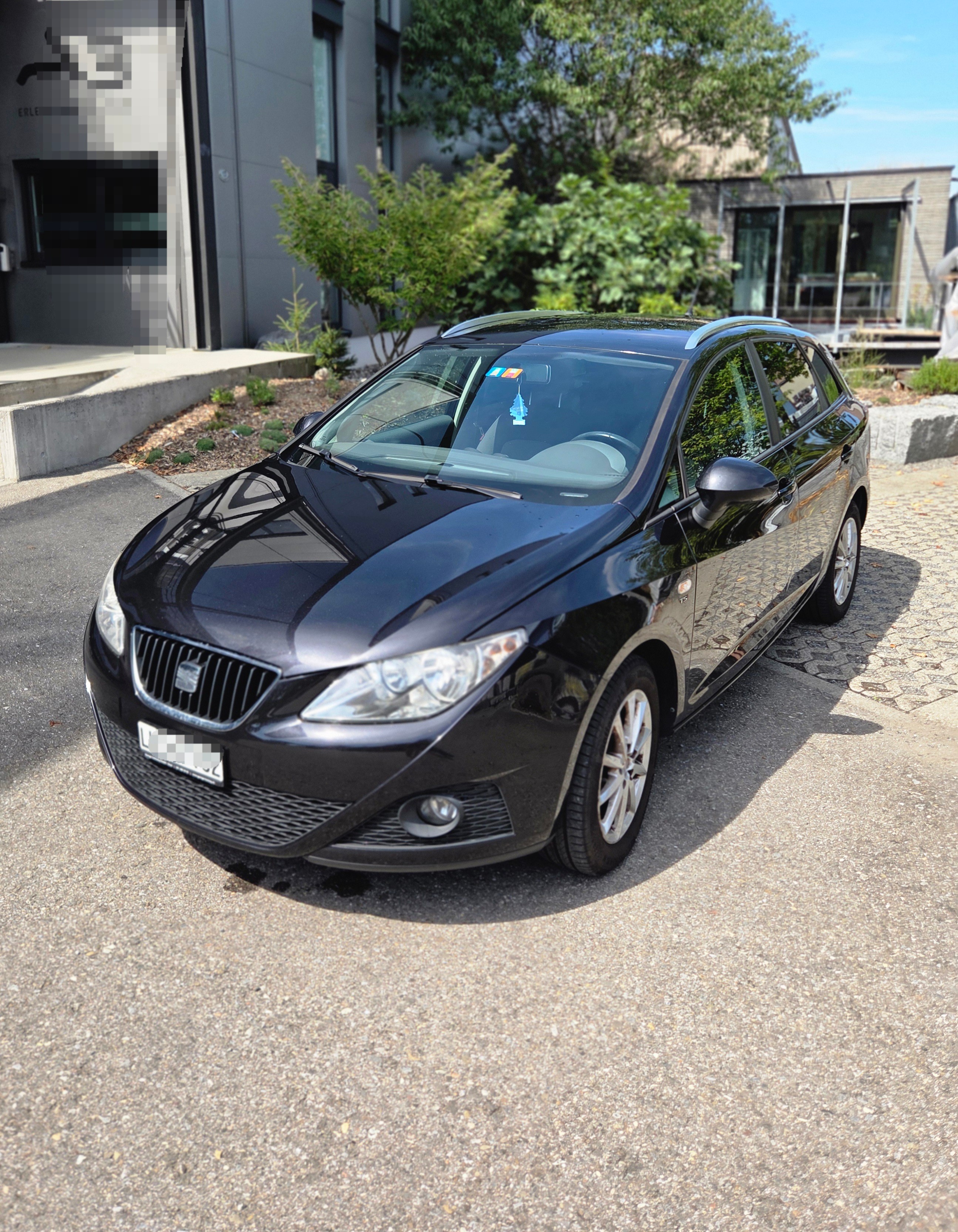 Car photo