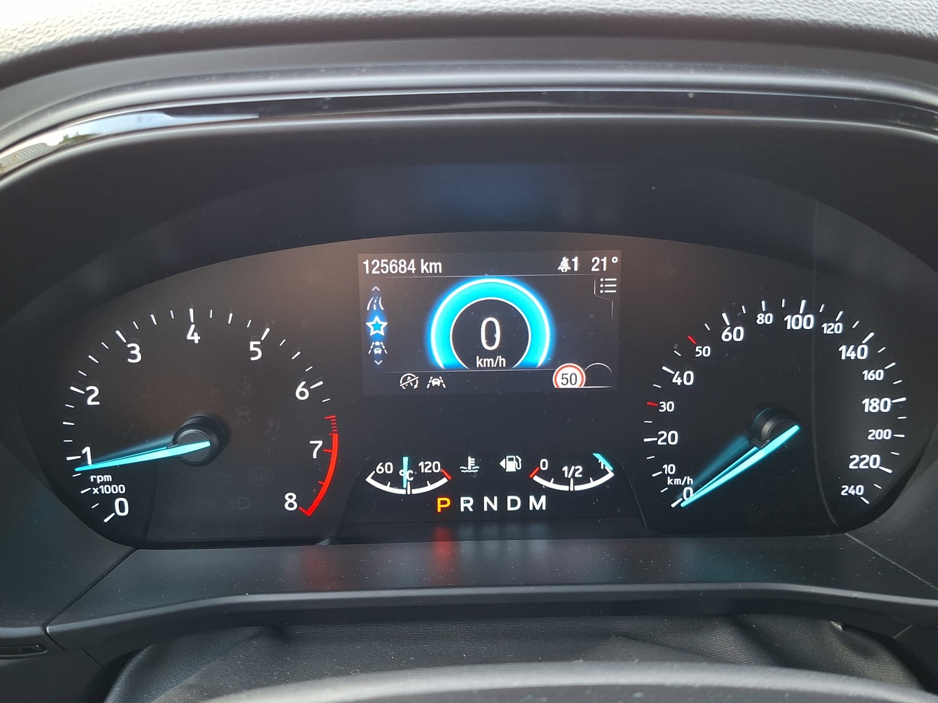 FORD Focus 1.5 SCTi ST Line Automatic-image-10