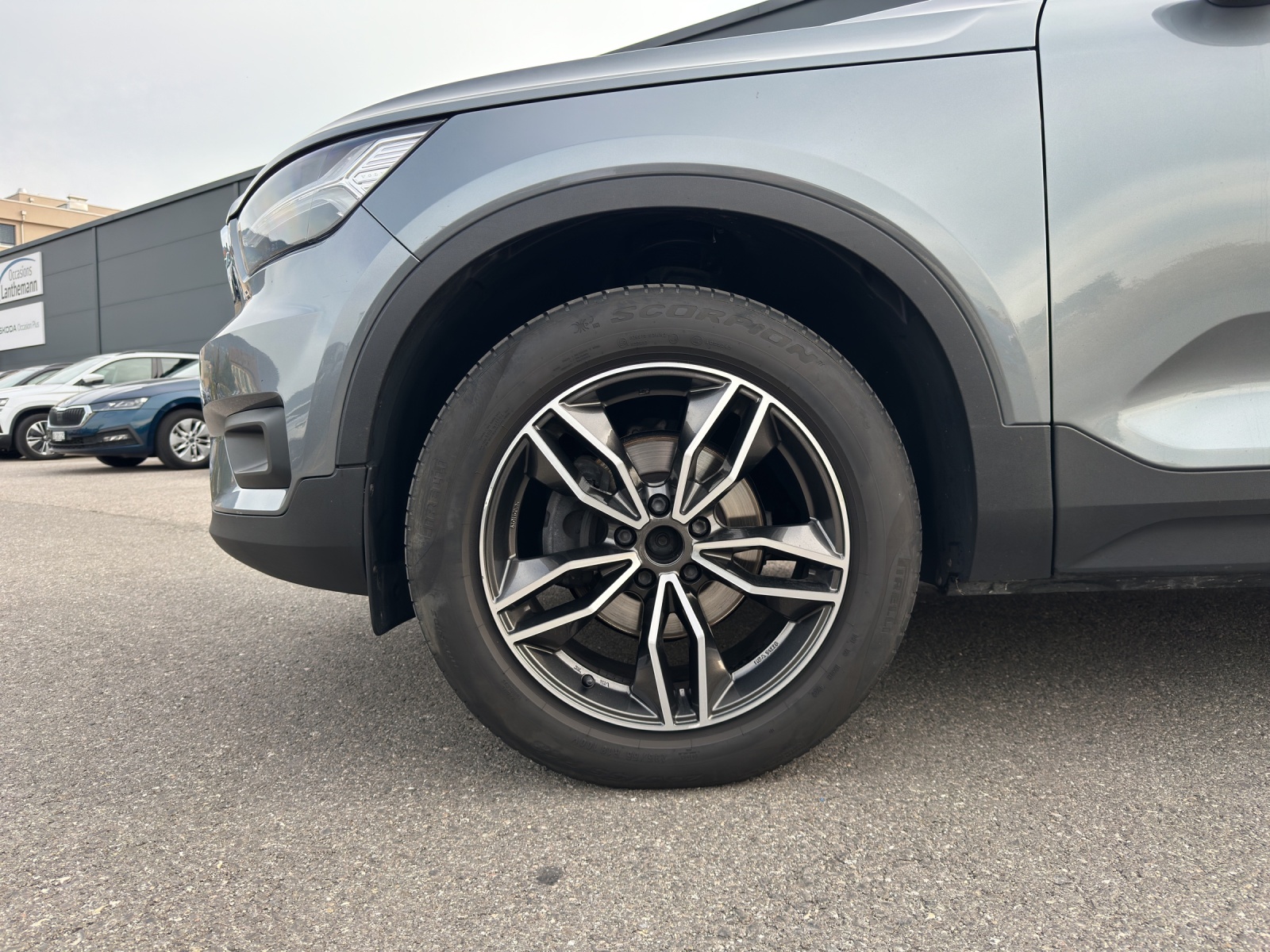 VOLVO XC40 T3 Momentum-image-7