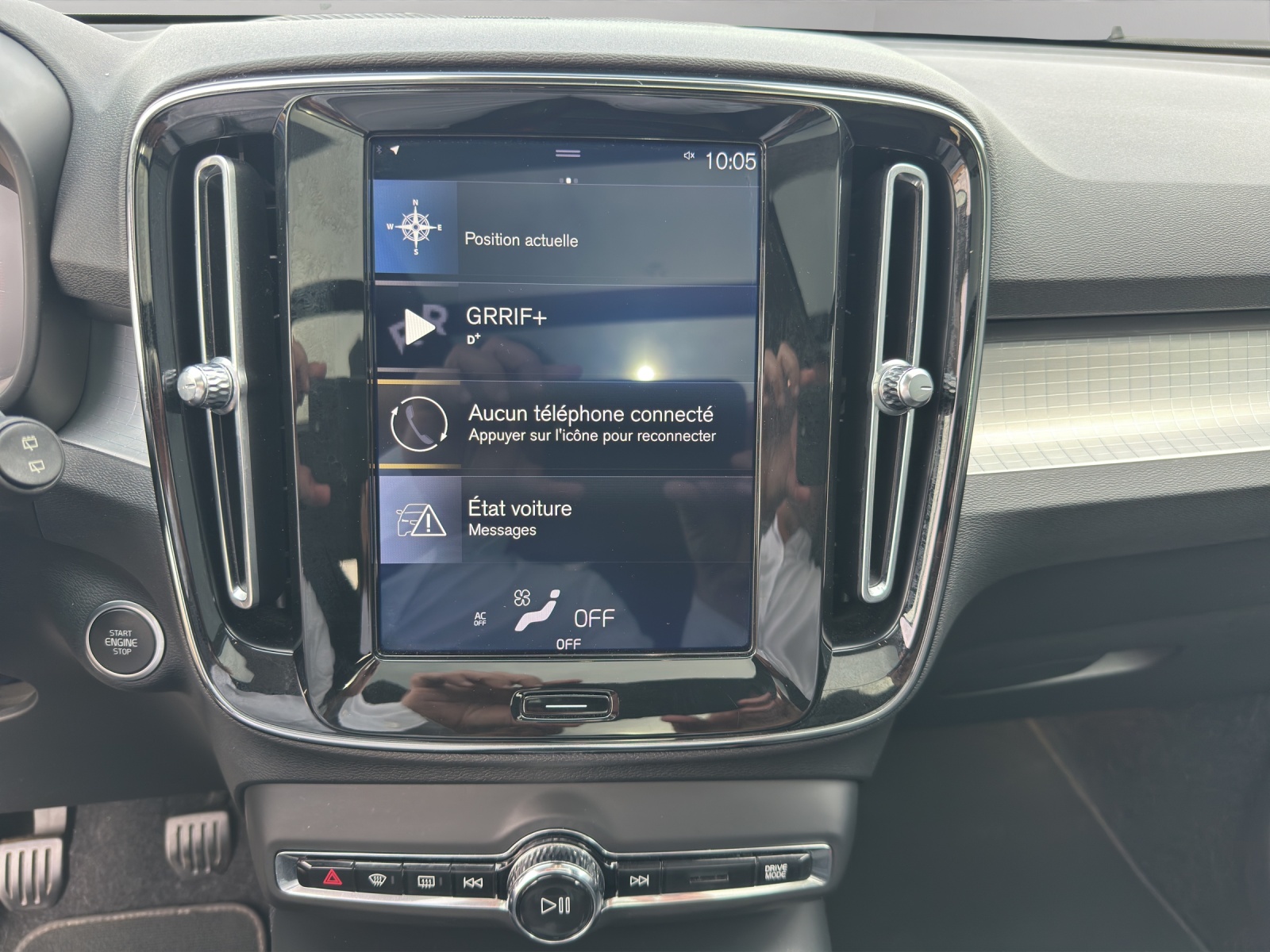 VOLVO XC40 T3 Momentum-image-11