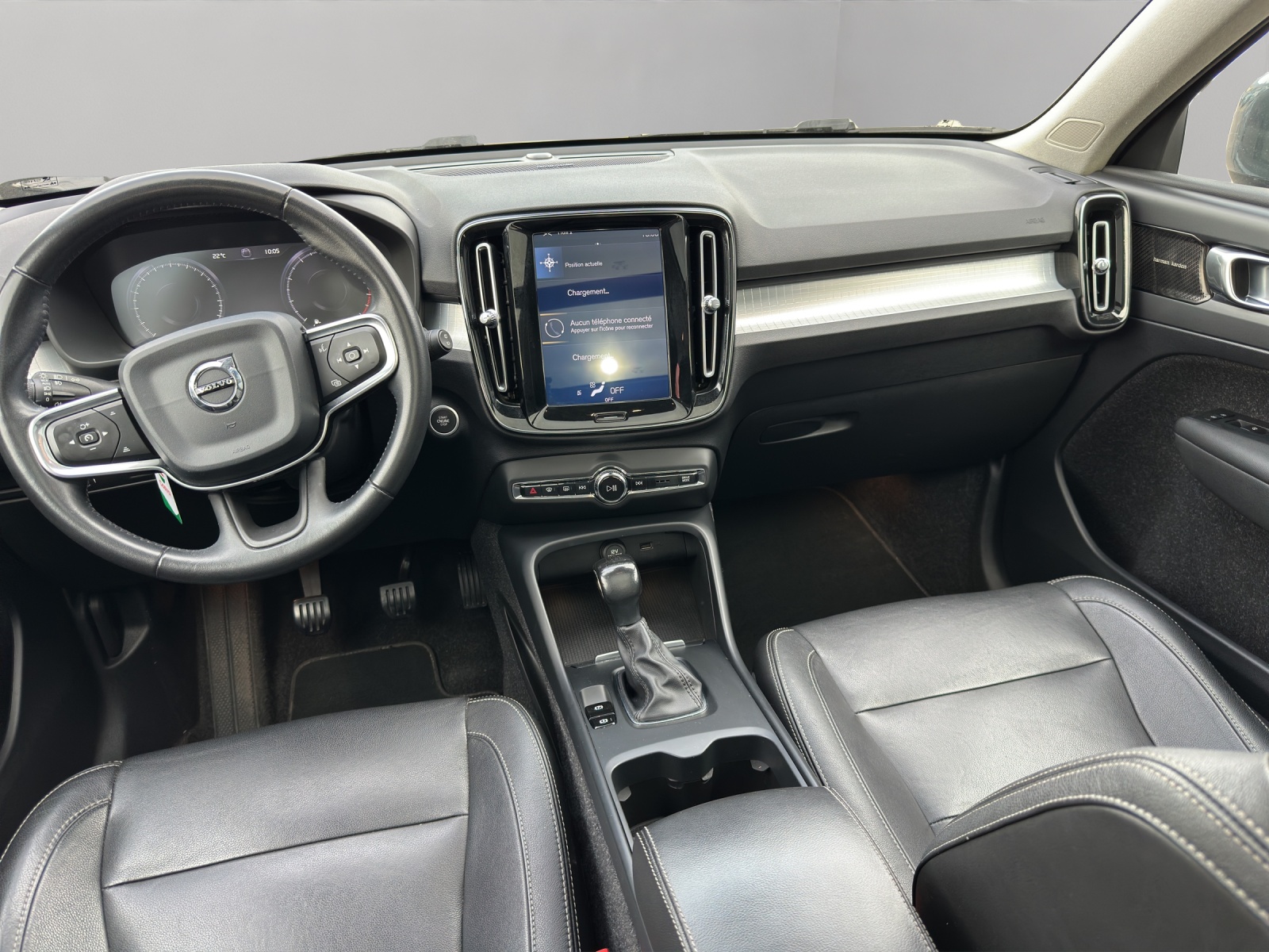 VOLVO XC40 T3 Momentum-image-9