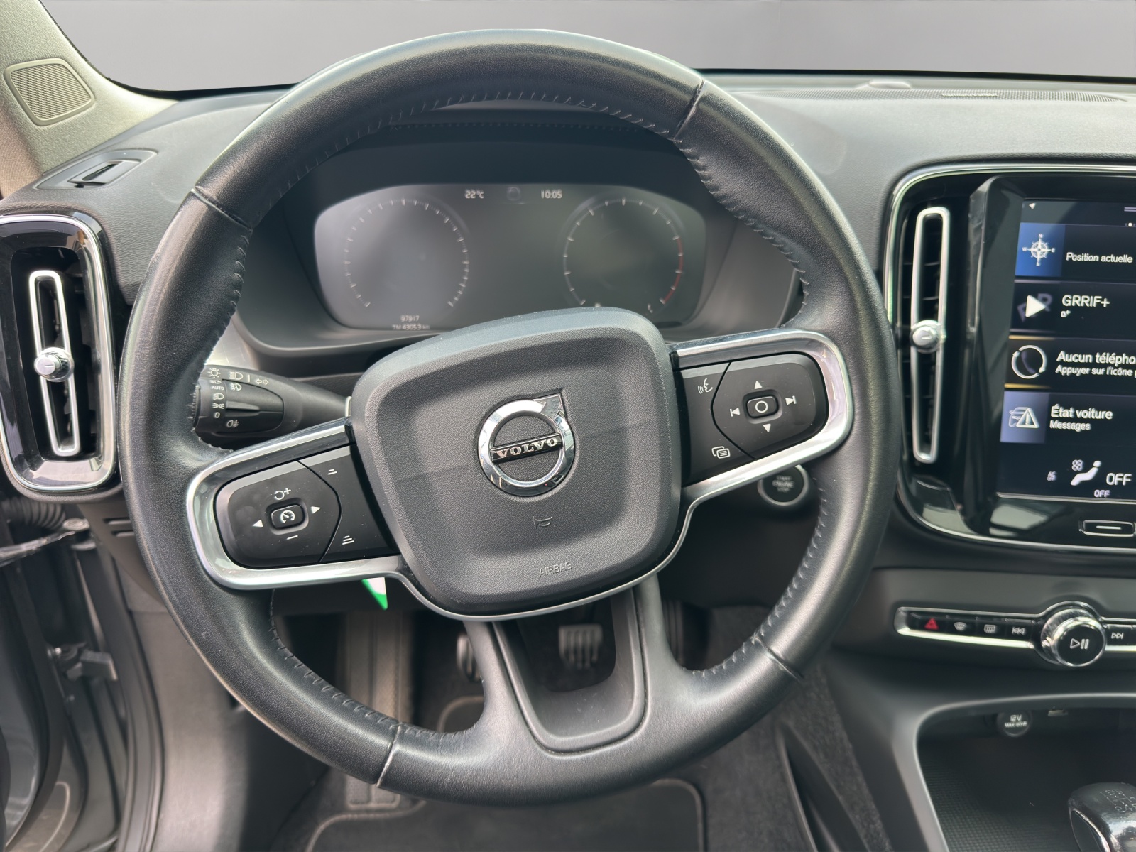 VOLVO XC40 T3 Momentum-image-10