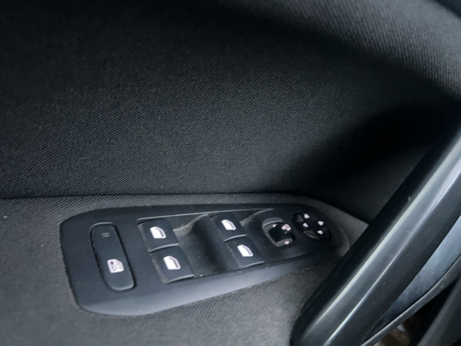 PEUGEOT 308 2.0 BlueHDI Allure Automatic-image-10