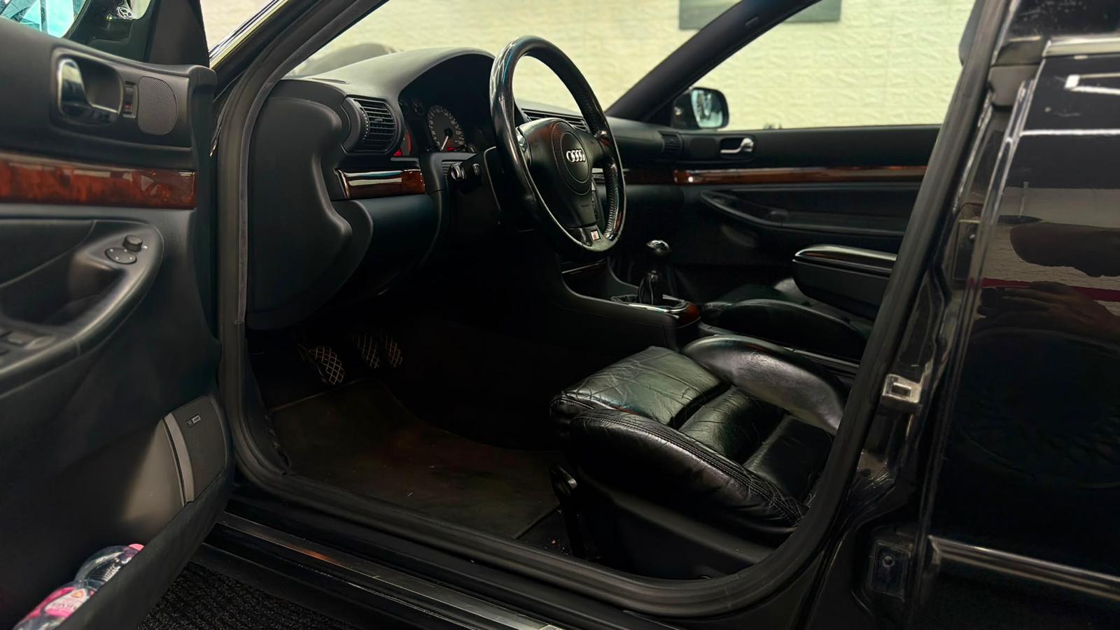 AUDI S4 Avant quattro-image-6