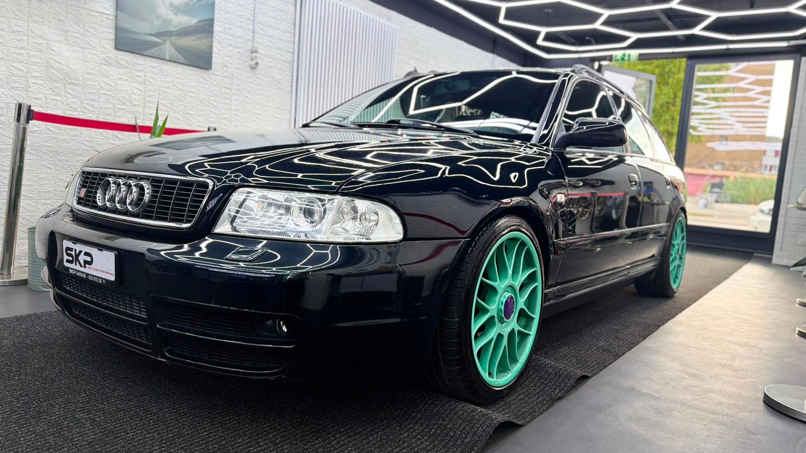 AUDI S4 Avant quattro-image-2