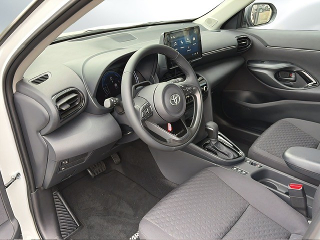 TOYOTA Yaris Cross 1.5 Comfort e-CVT-showroom-element-3