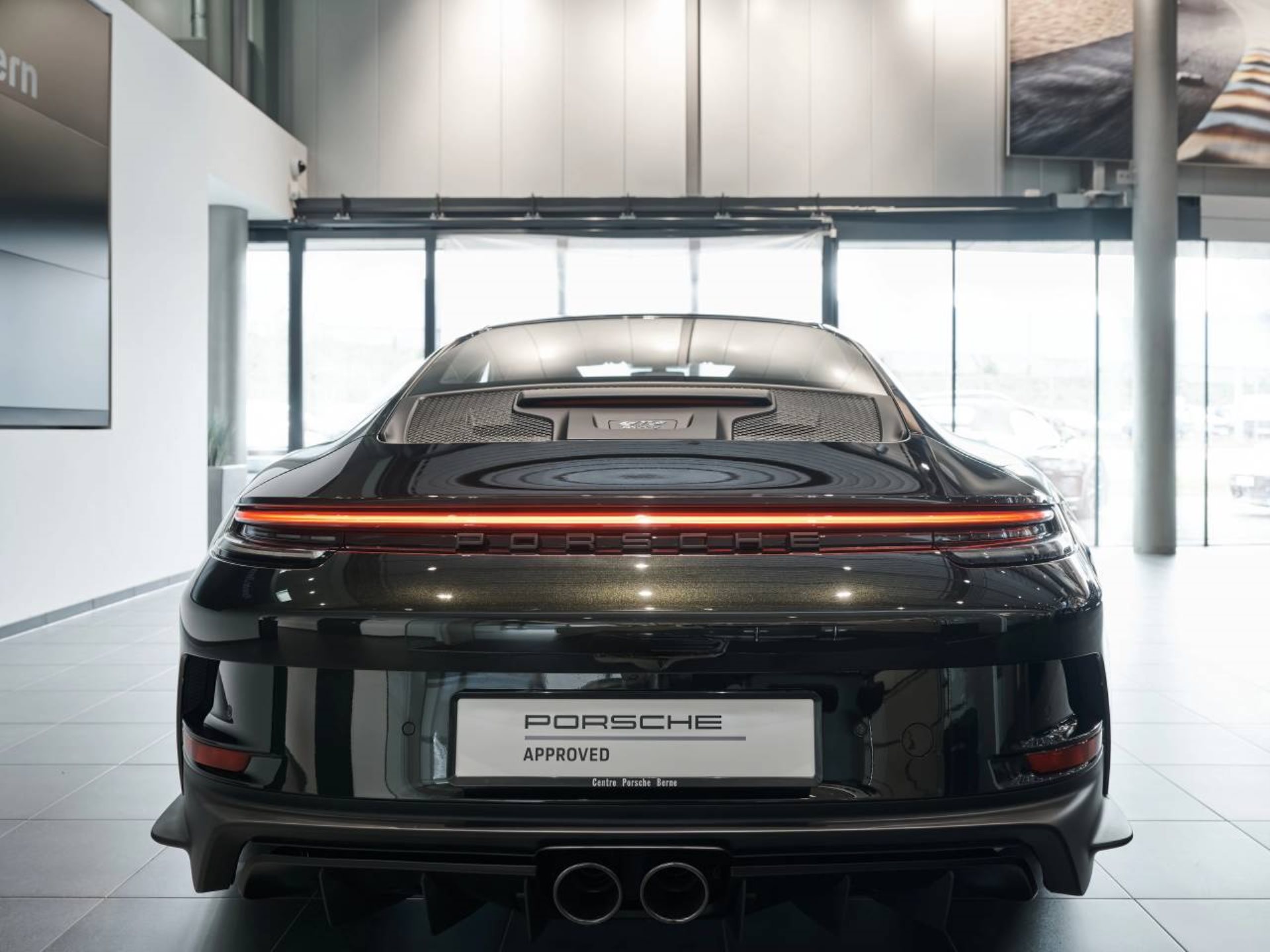 PORSCHE 911 GT3 mit Touring-Paket-image-5