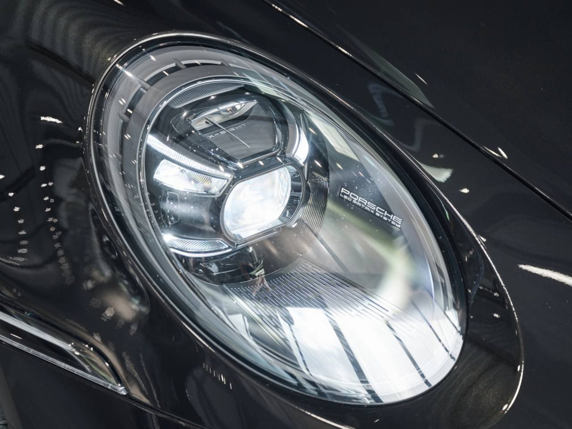 PORSCHE 911 GT3 mit Touring-Paket-image-20