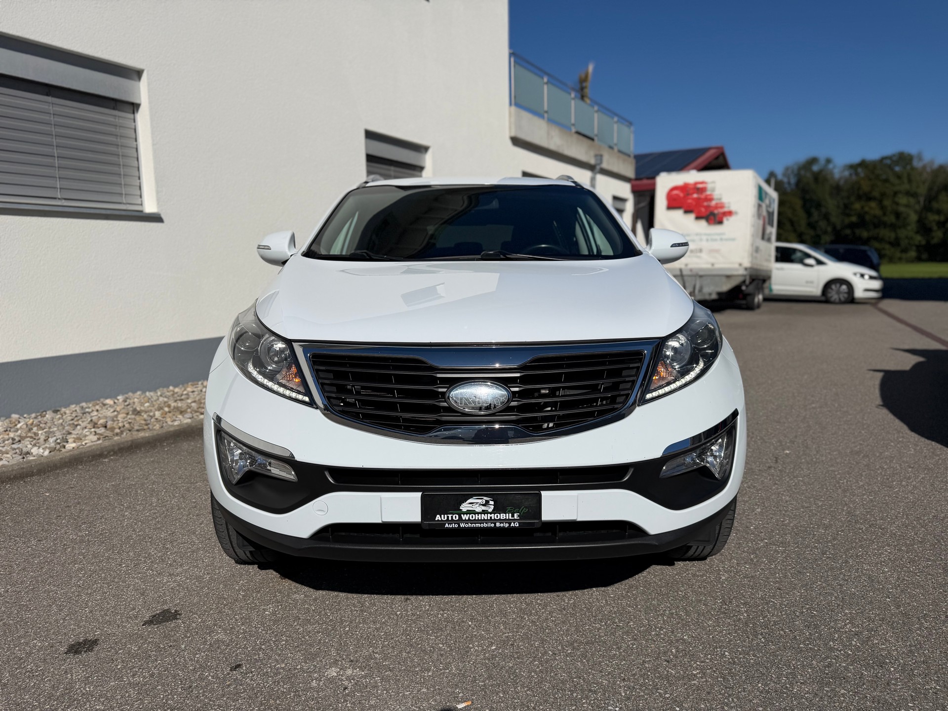 KIA Sportage 2.0 CRDi Trend 4WD Automatic-image-8