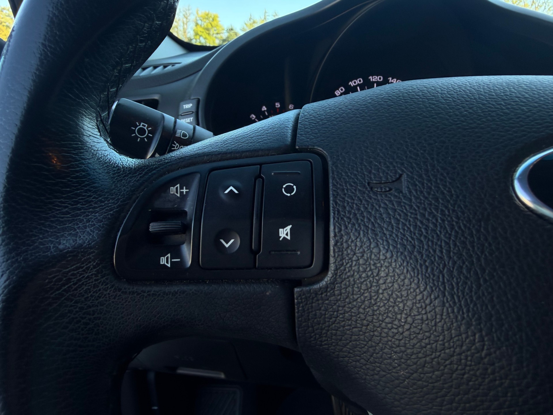 KIA Sportage 2.0 CRDi Trend 4WD Automatic-image-20