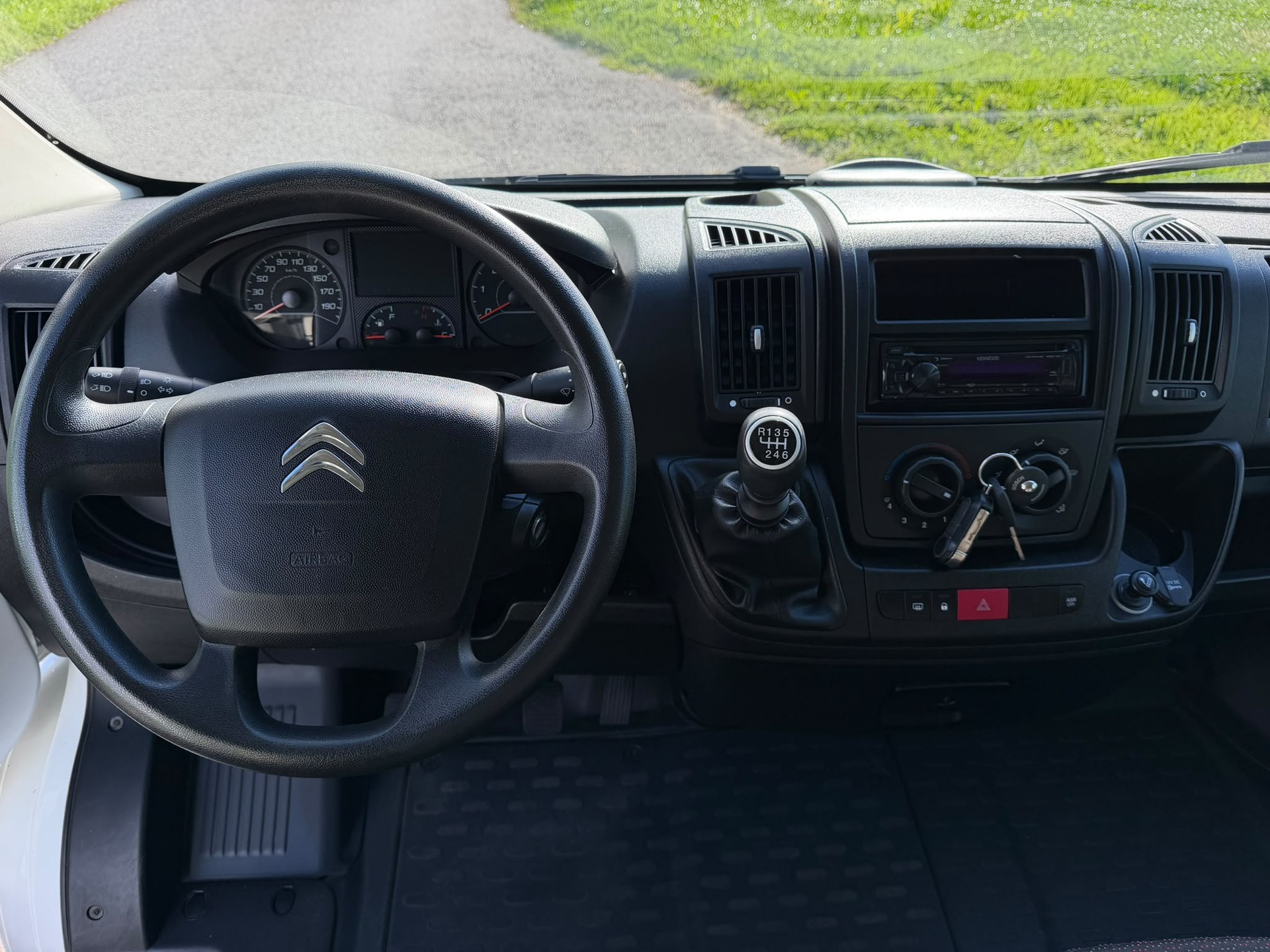 CITROEN Jumper 33 2.0 BlueHDi 130 Attraction L2H2-image-12