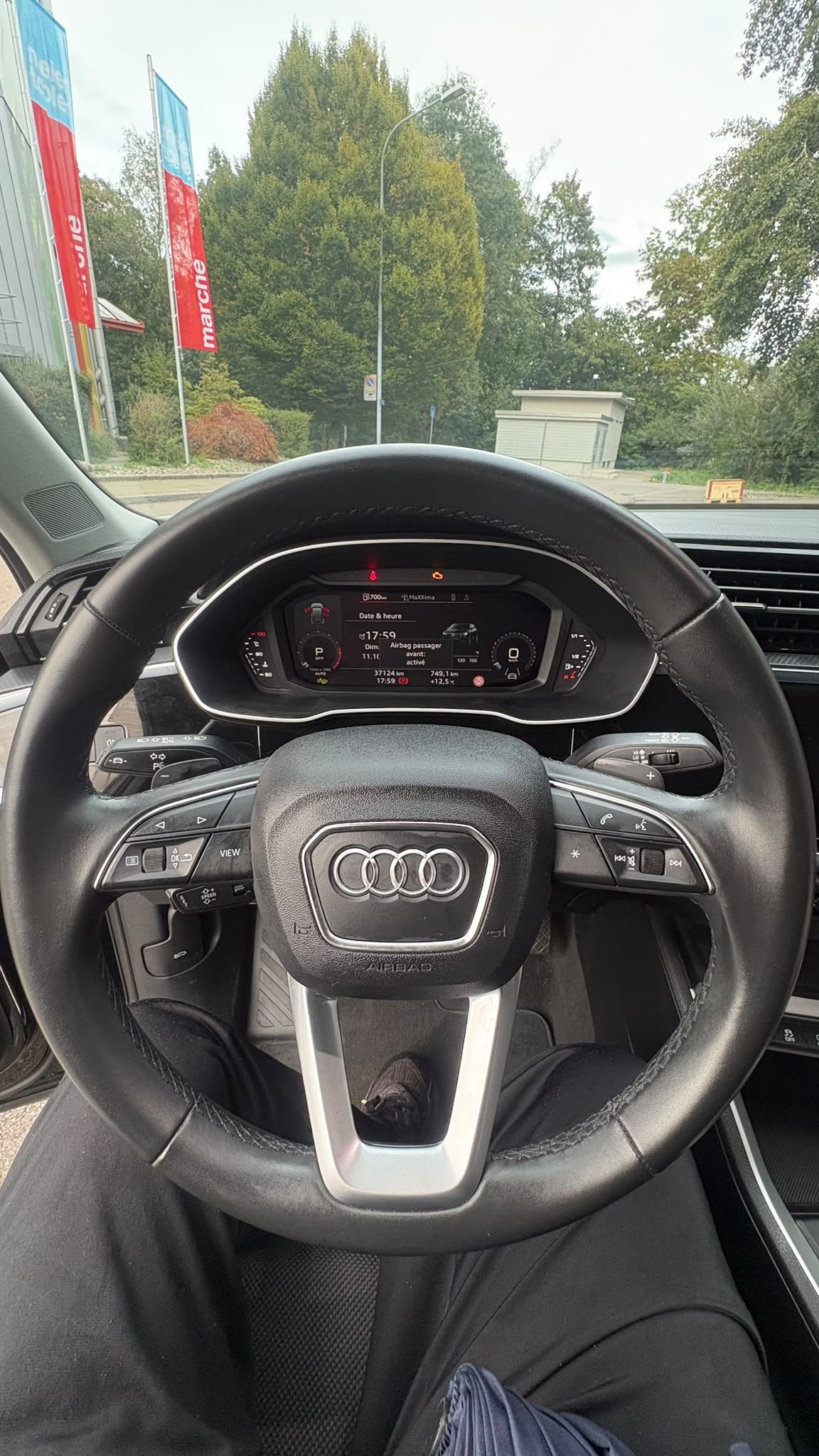 AUDI 1.5 35 TFSI S line Attraction S-Tronic-image-5