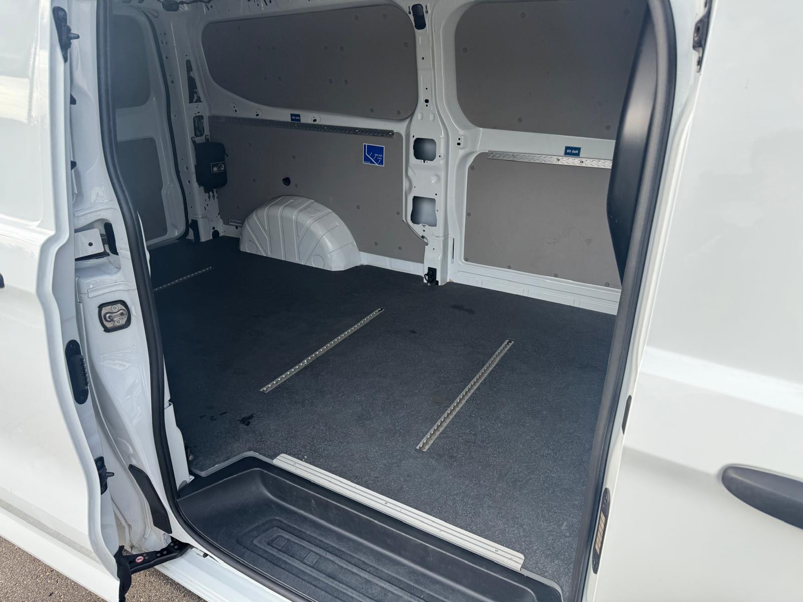 VW Transporter 2.0 TDI Lang-image-3