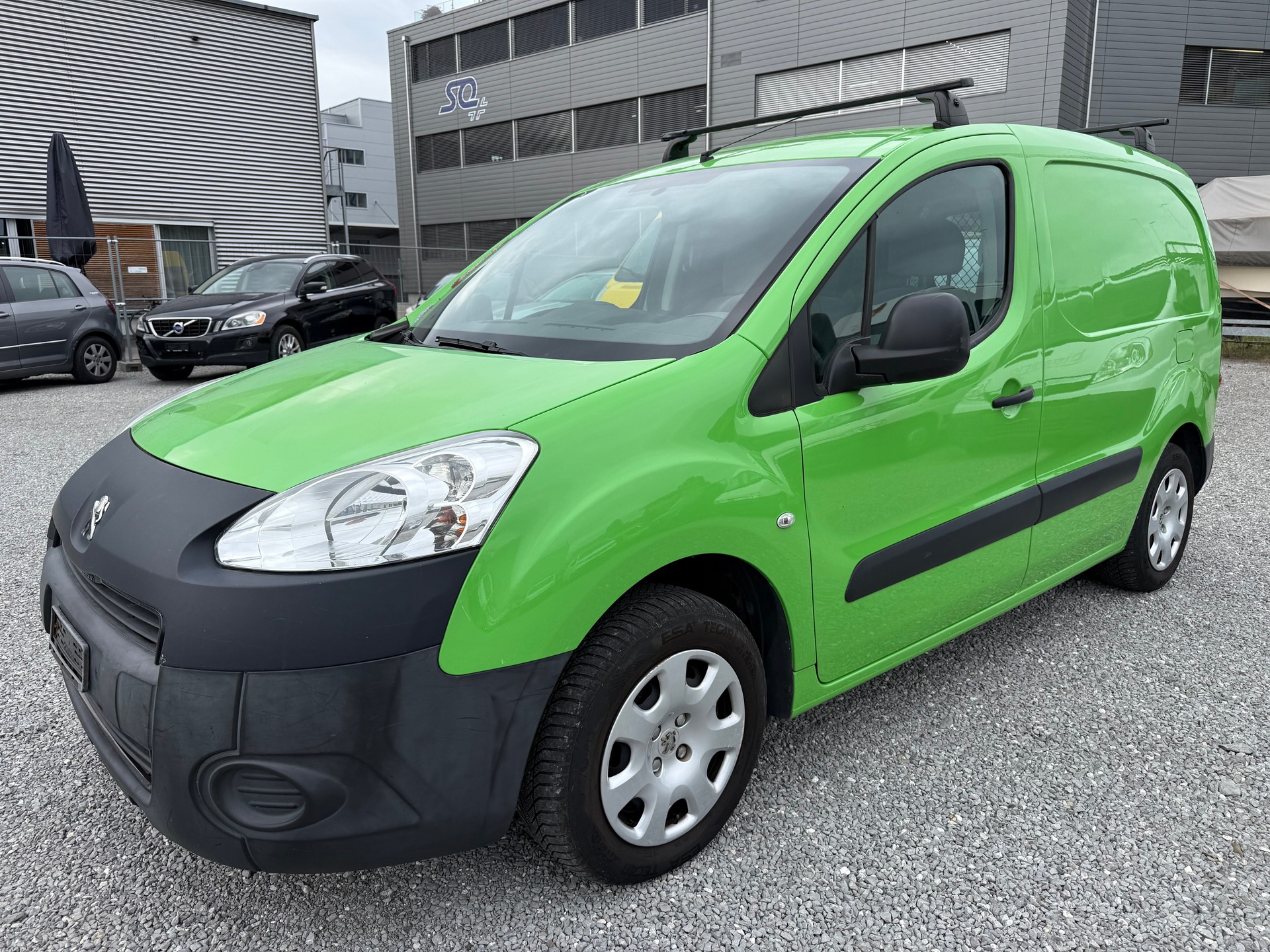 PEUGEOT Partner 1.6 e-HDI Urban Pack-image-1