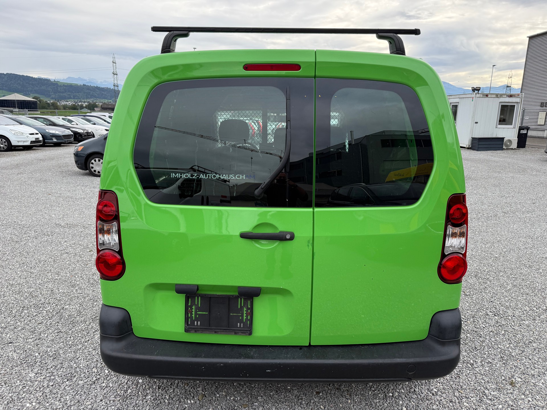 PEUGEOT Partner 1.6 e-HDI Urban Pack-image-3