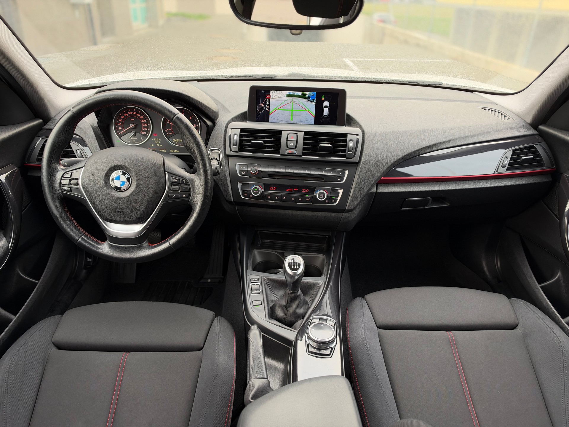 BMW 116d Sport Line-image-9