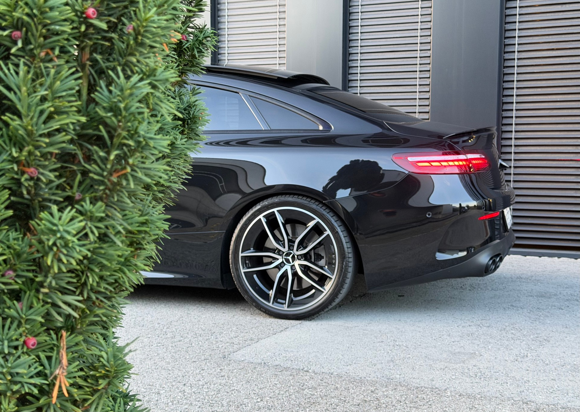 MERCEDES-BENZ E 53 Coupé AMG 4Matic+ ♦️1.Hand*ab Service*Facelift Modell mit neuen MBUX♦️-image-3